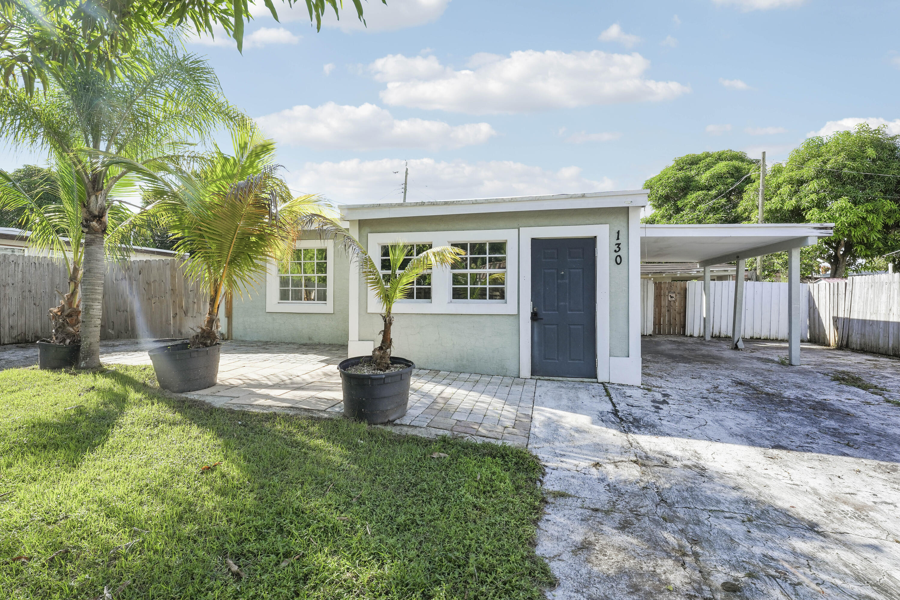 Listing  130 PLUM TREE Drive, Lake Worth, FL 33462, Lake Worth, FL 33462