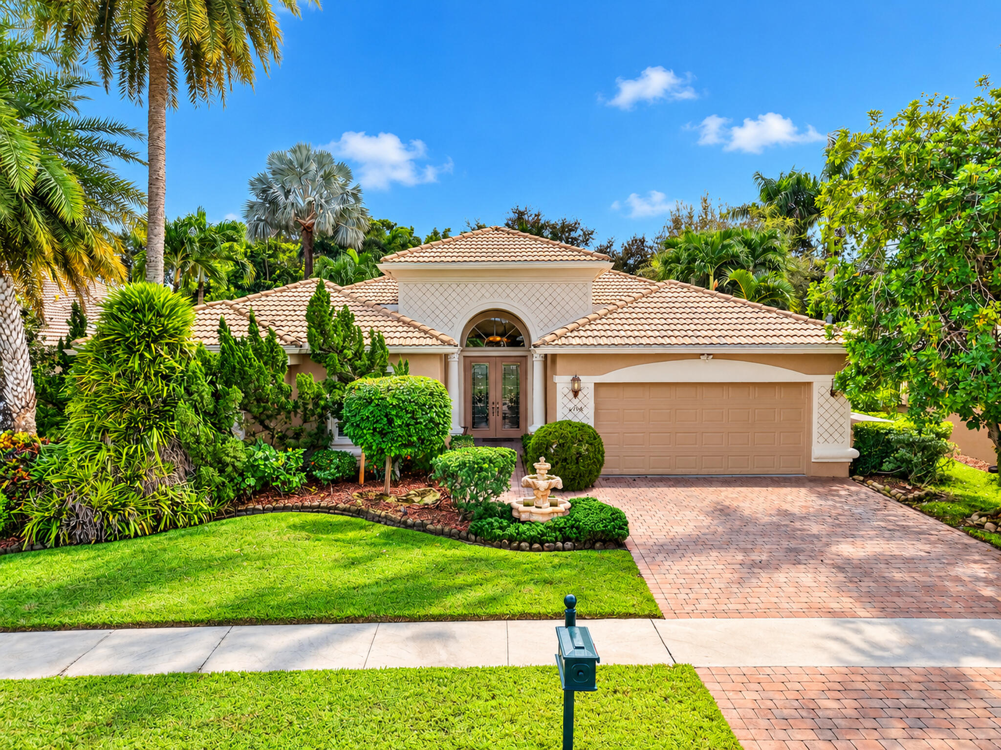 Listing  6946 MILANI Street, Lake Worth, FL 33467, Lake Worth, FL 33467