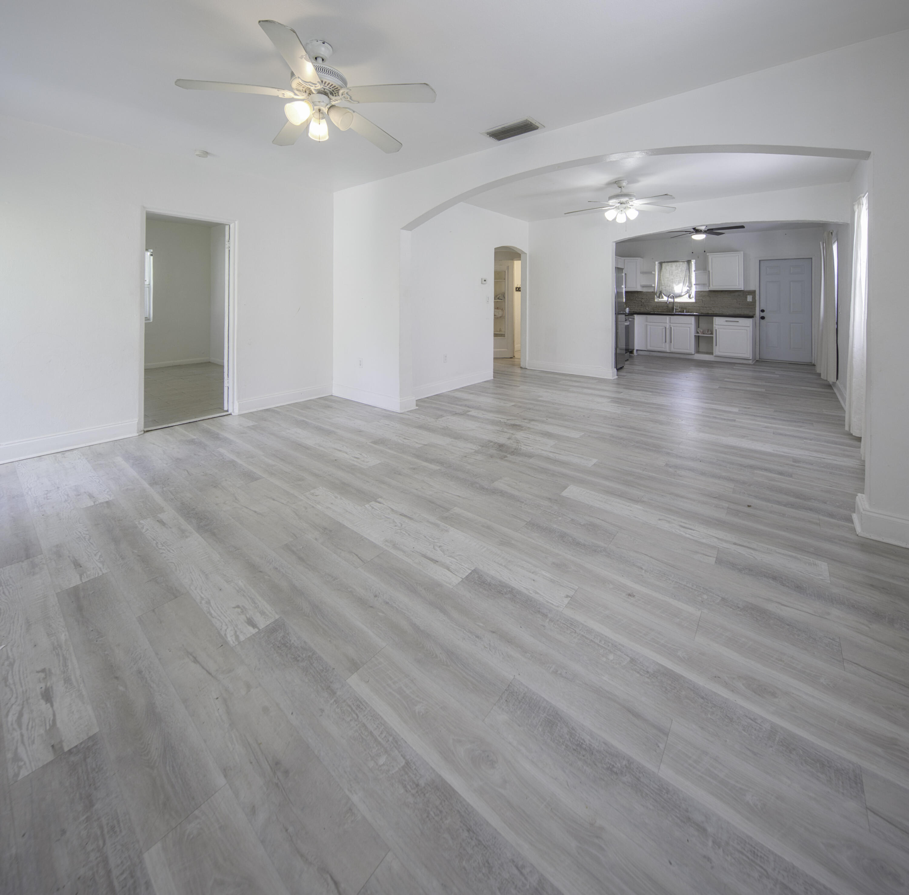 Listing  1147 15TH Avenue N A, Lake Worth Beach, FL 33460, Lake Worth Beach, FL 33460