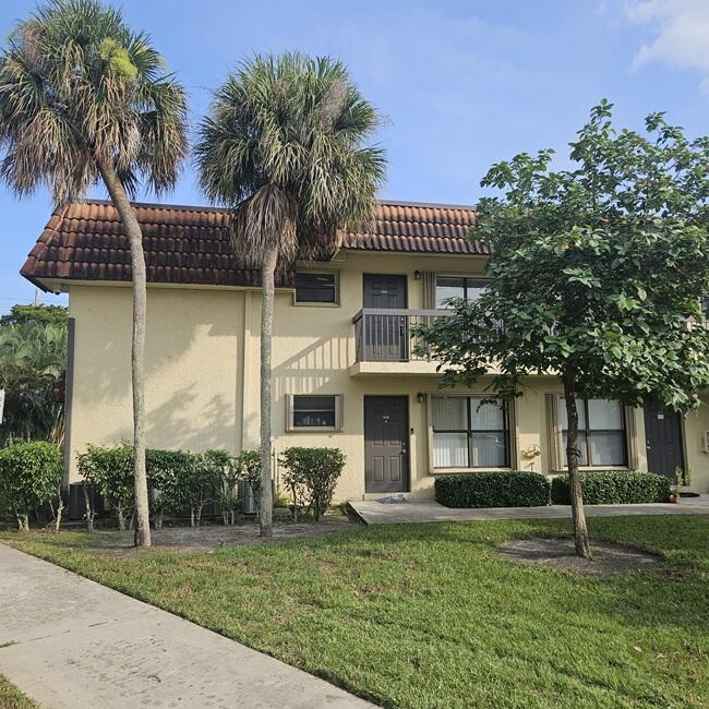Listing  10069 NW 4th Street 204, Pembroke Pines, FL 33024, Pembroke Pines, FL 33024