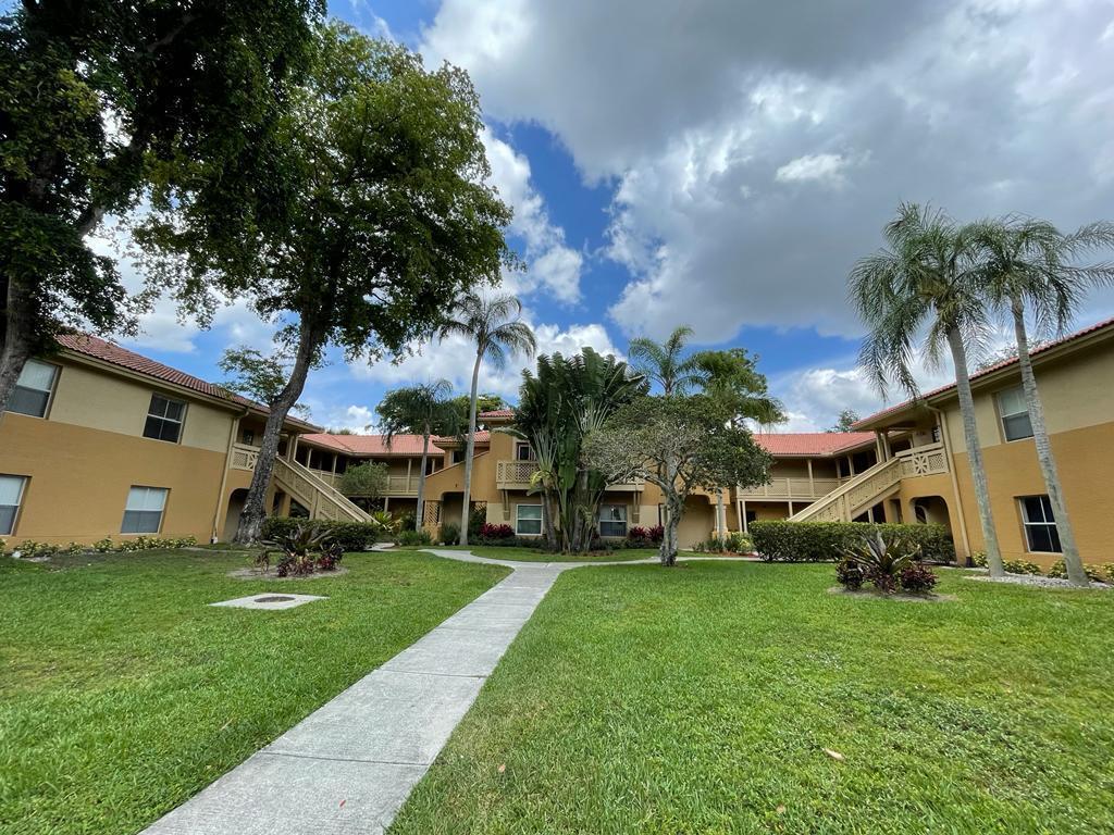 Listing  4783 Via Palm Lakes 104, West Palm Beach, FL 33417, West Palm Beach, FL 33417