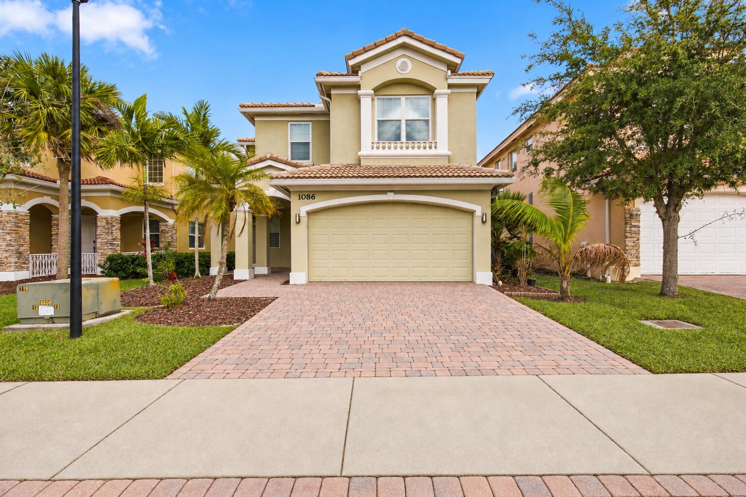 Listing  1086 NW LEONARDO Circle, Port St. Lucie, FL 34986, Port St. Lucie, FL 34986