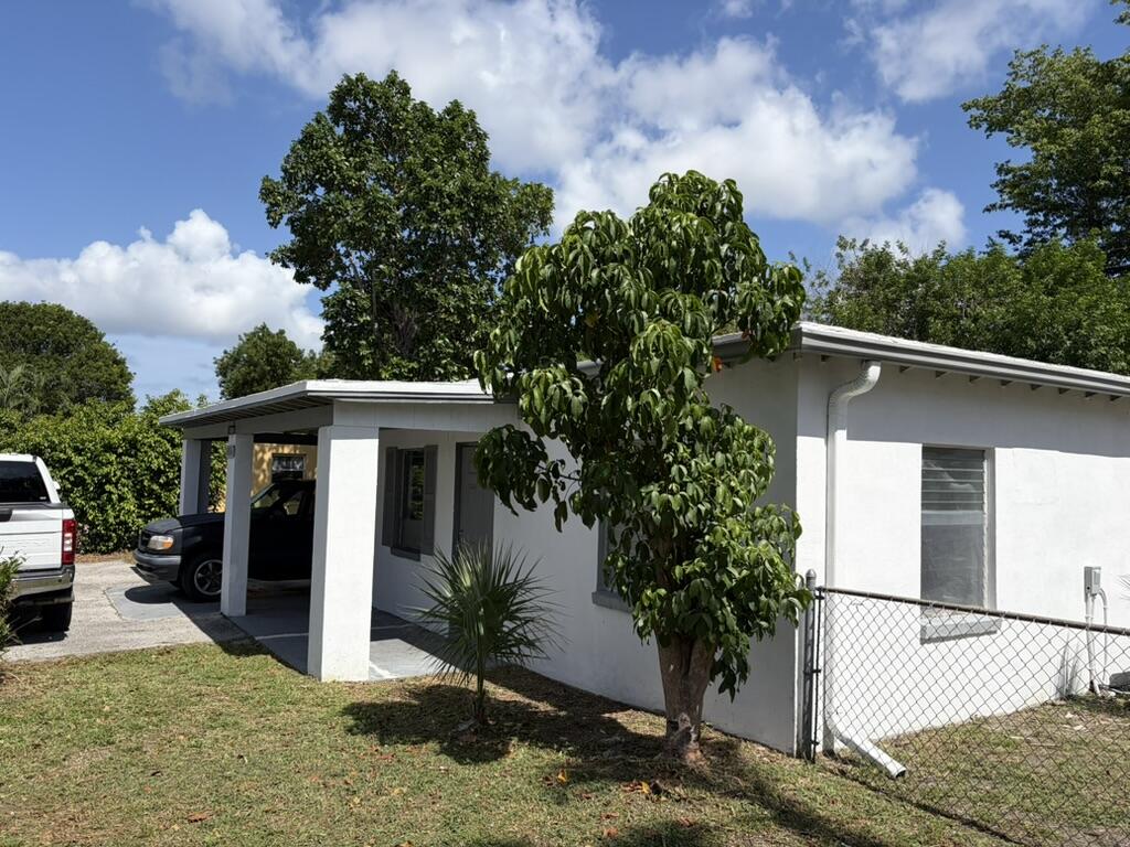 Listing  1861 BOMAR Drive, Juno Ridge, FL 33408, Juno Ridge, FL 33408