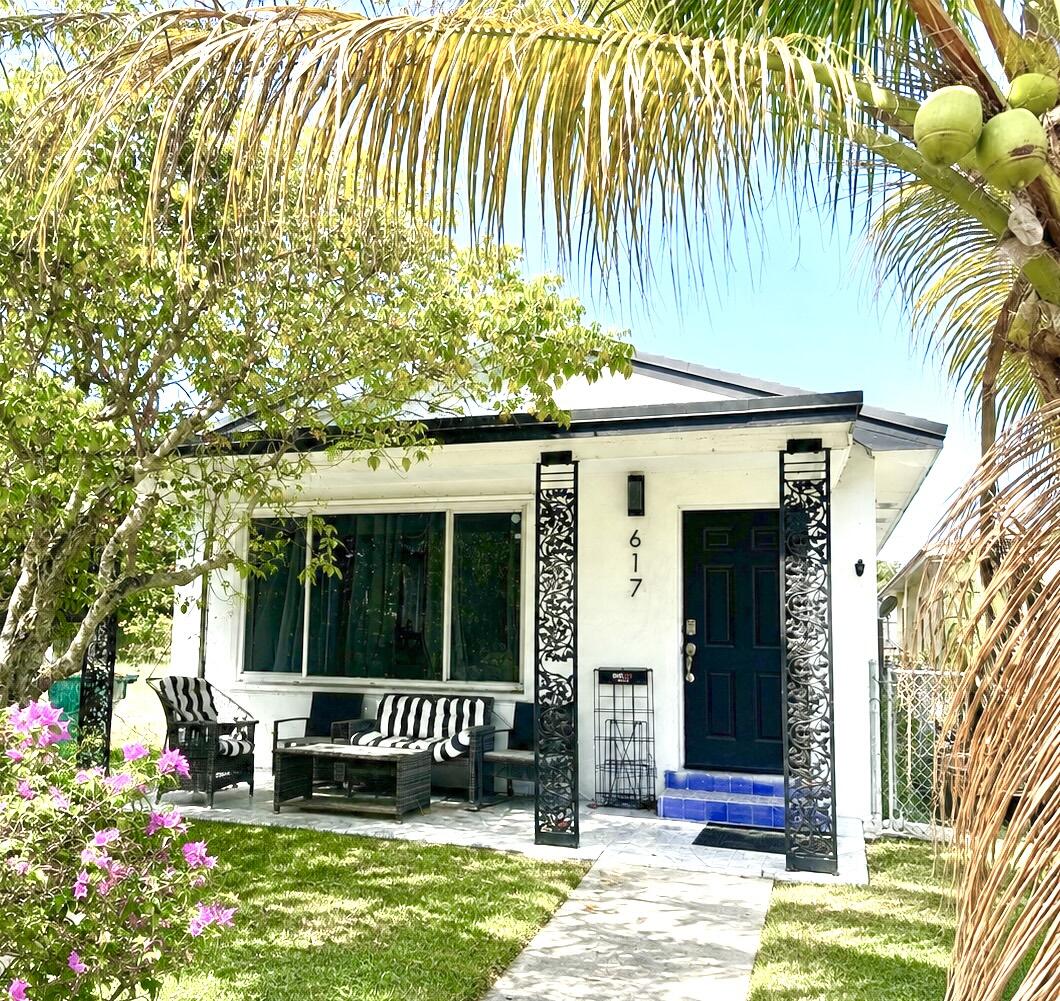 Listing  617 N D Street, Lake Worth Beach, FL 33460, Lake Worth Beach, FL 33460