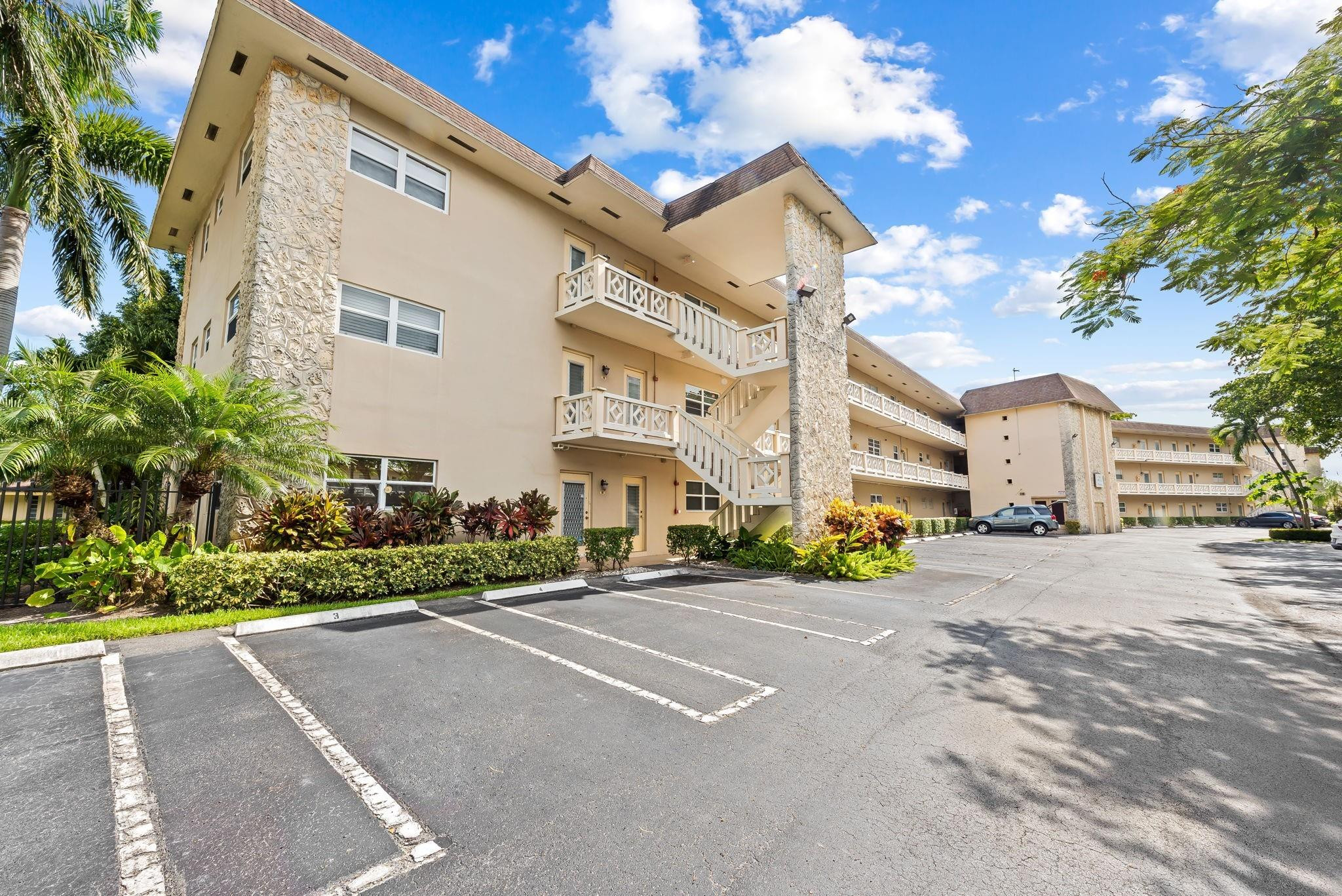 View details of listing 5100 NW 35TH Street 110, Lauderdale Lakes, FL 33319 Lauderdale Lakes with MLS# 