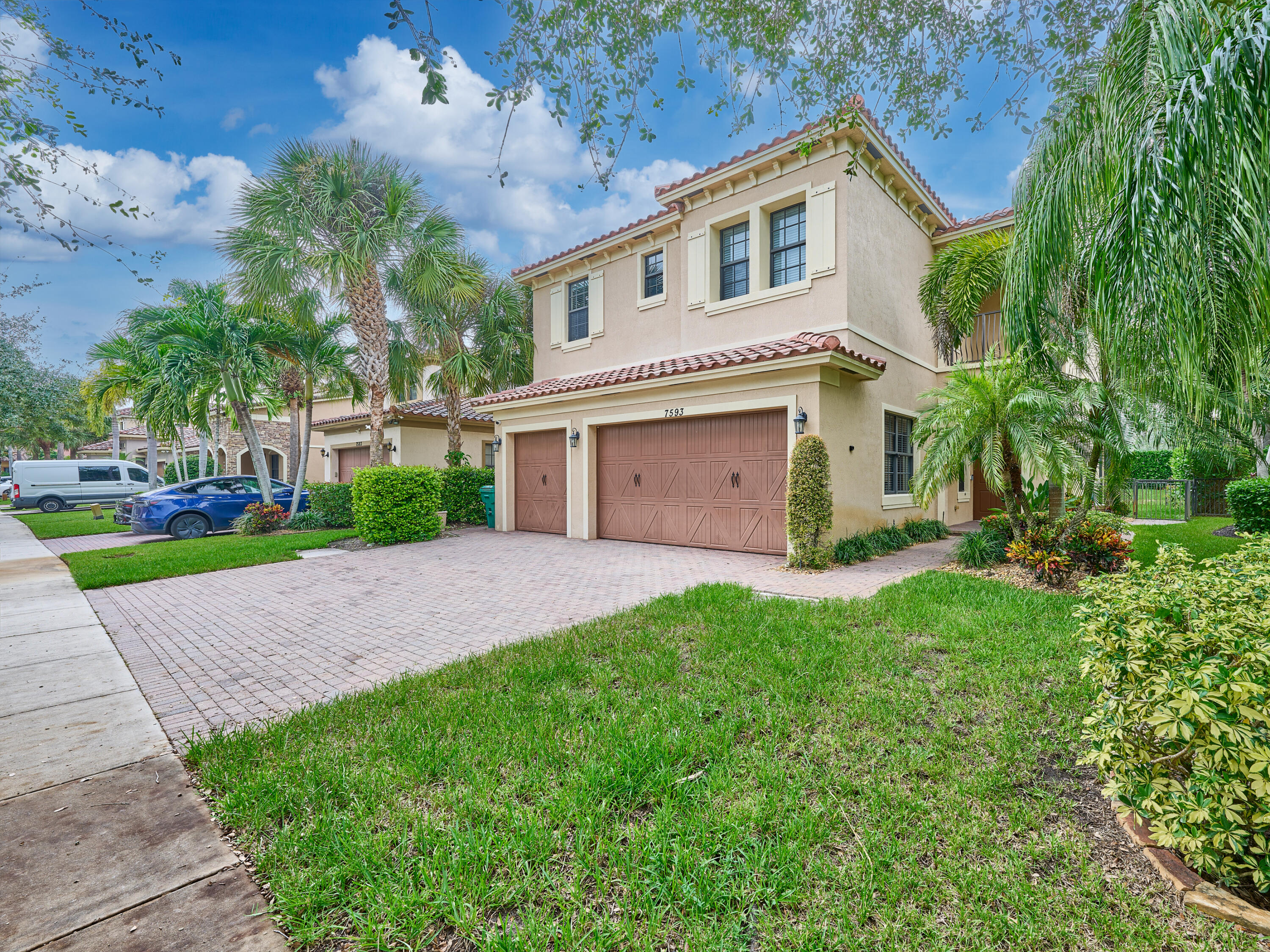 View details of listing 7593 NW 113th Avenue, Parkland, FL 33076 Parkland with MLS#