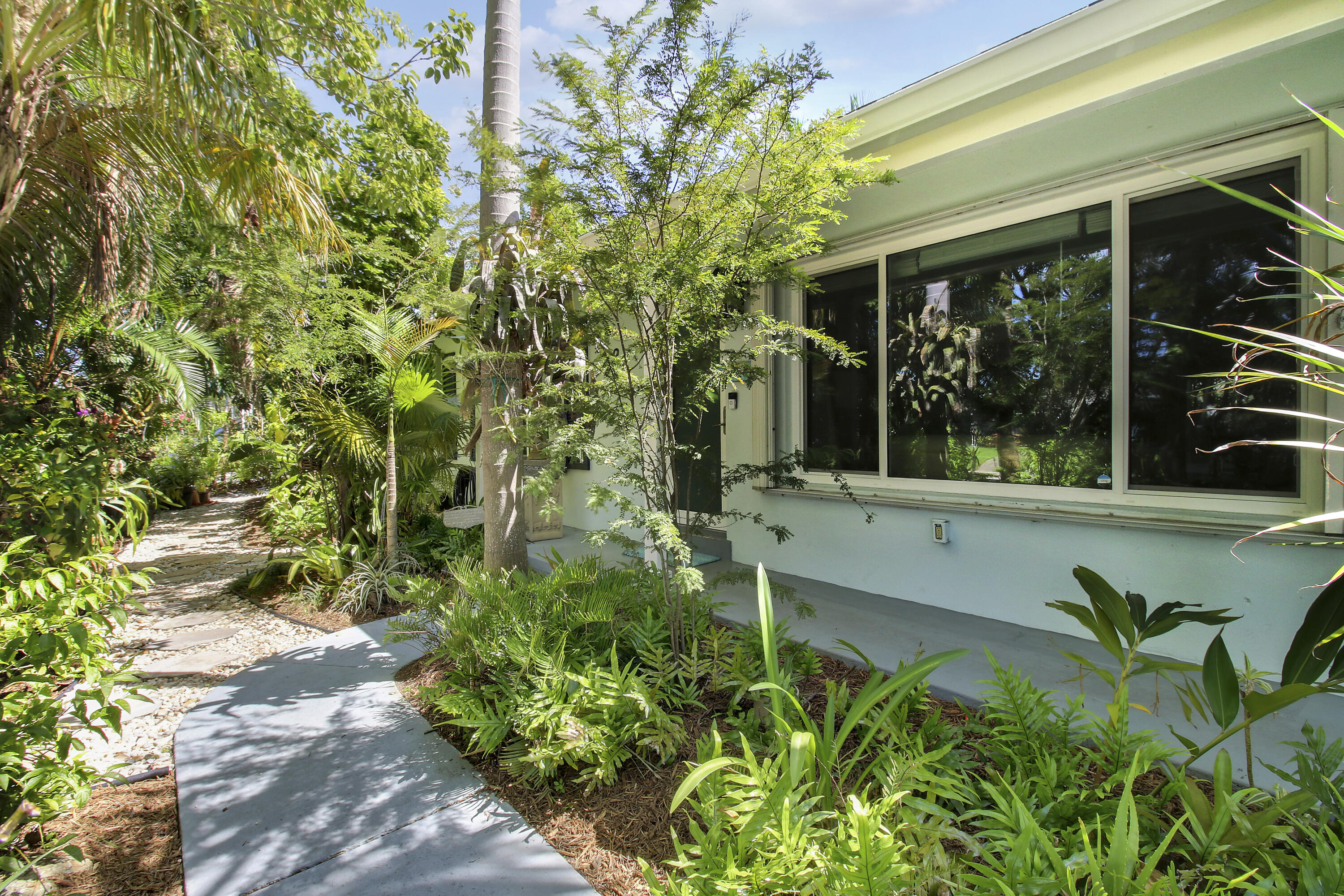 Listing  528 Driftwood Road, North Palm Beach, FL 33408, North Palm Beach, FL 33408