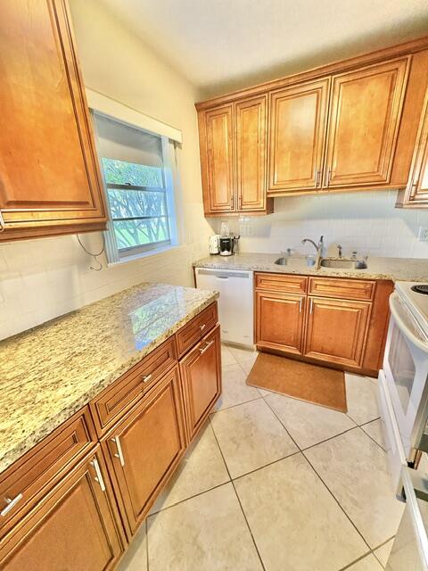 Listing  49 Norwich C, West Palm Beach, FL 33417, West Palm Beach, FL 33417