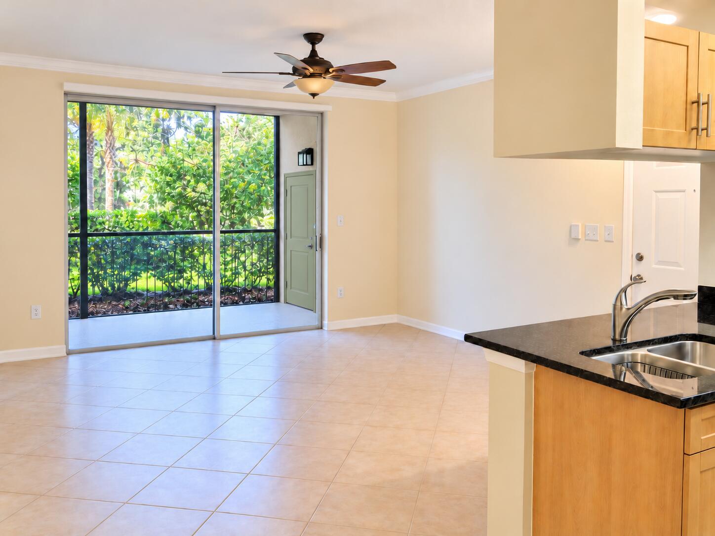 Listing  6386 EMERALD DUNES Drive 106, West Palm Beach, FL 33411, West Palm Beach, FL 33411