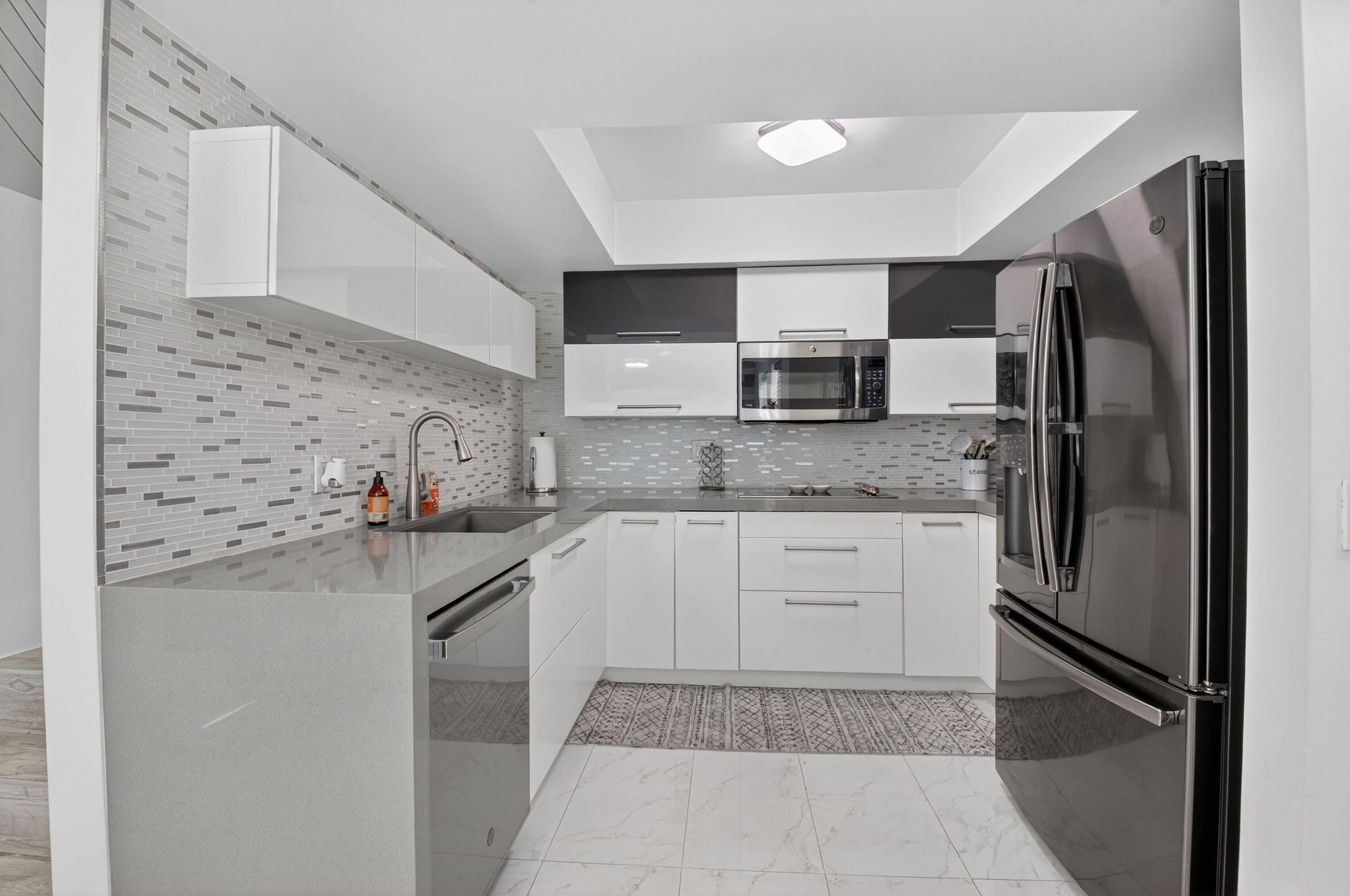 Listing  4310 VILLAGE Drive D, Delray Beach, FL 33445, Delray Beach, FL 33445