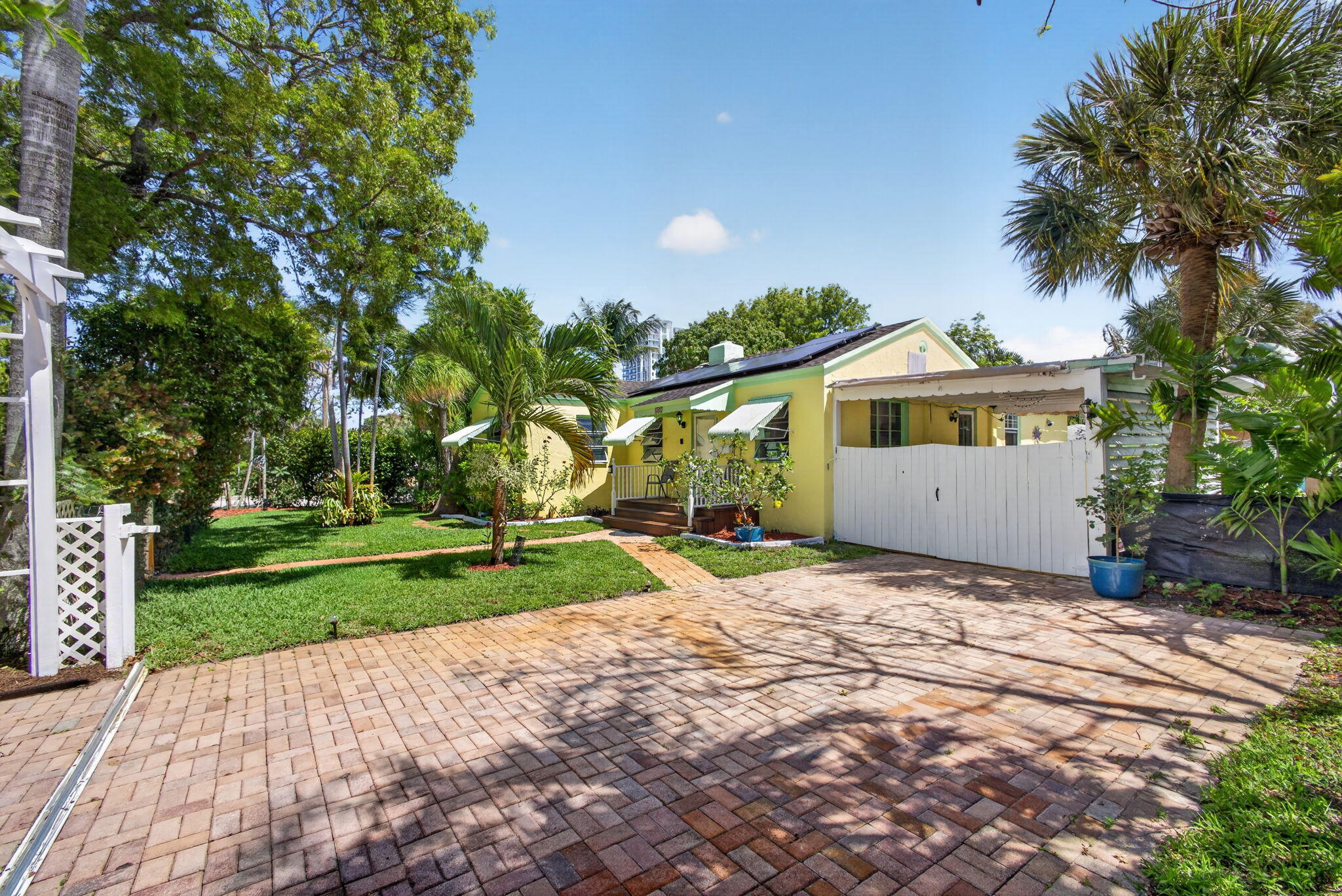 Listing  502 49th Street, West Palm Beach, FL 33407, West Palm Beach, FL 33407