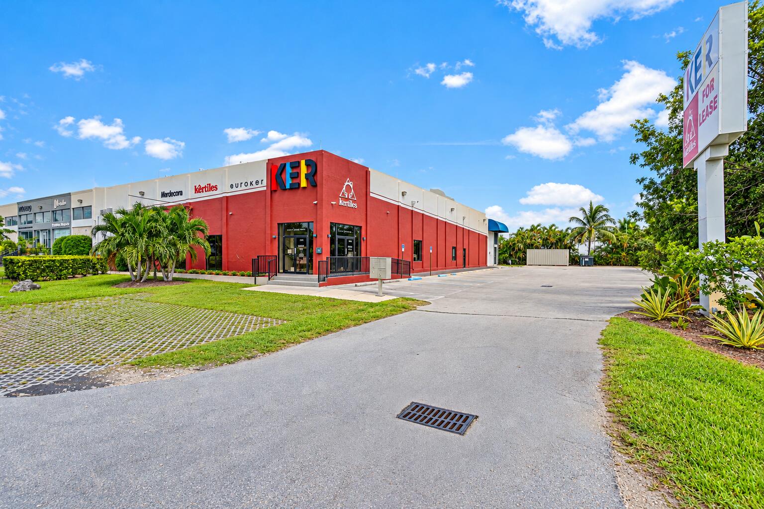 View details of listing 3400 NW 78th Avenue 6, Doral, FL 33178 Doral with MLS#