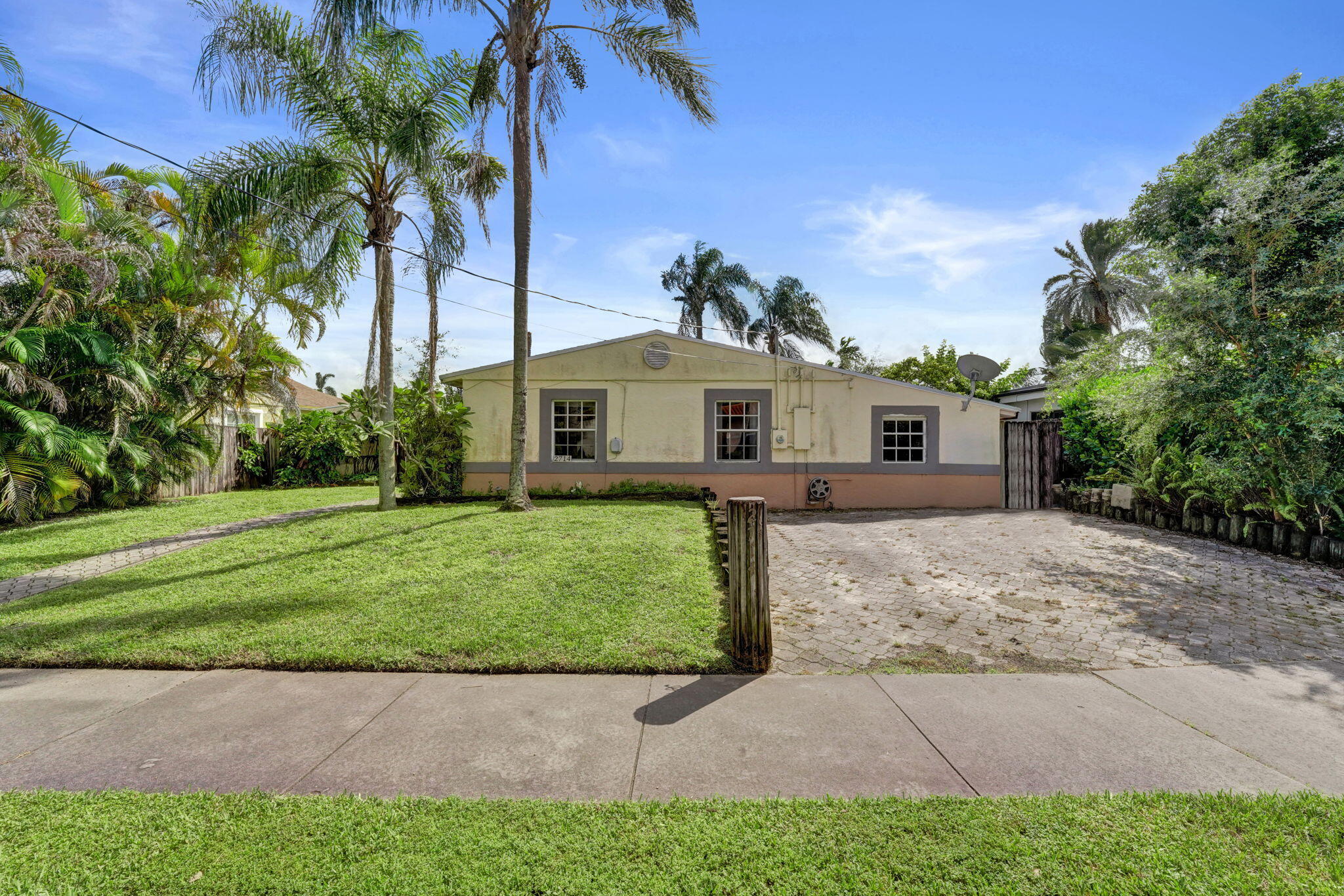 Listing  2714 SCOTT Street, Hollywood, FL 33020, Hollywood, FL 33020