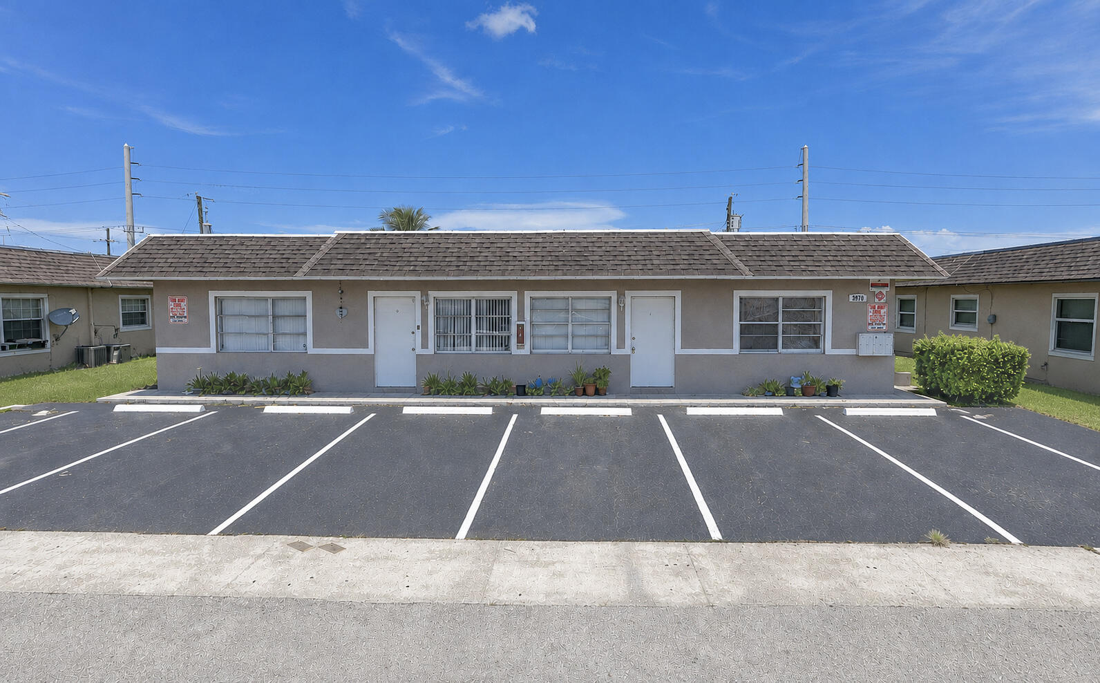 View details of listing 3970 NW 31ST Terrace, Lauderdale Lakes, FL 33309 Lauderdale Lakes with MLS# 