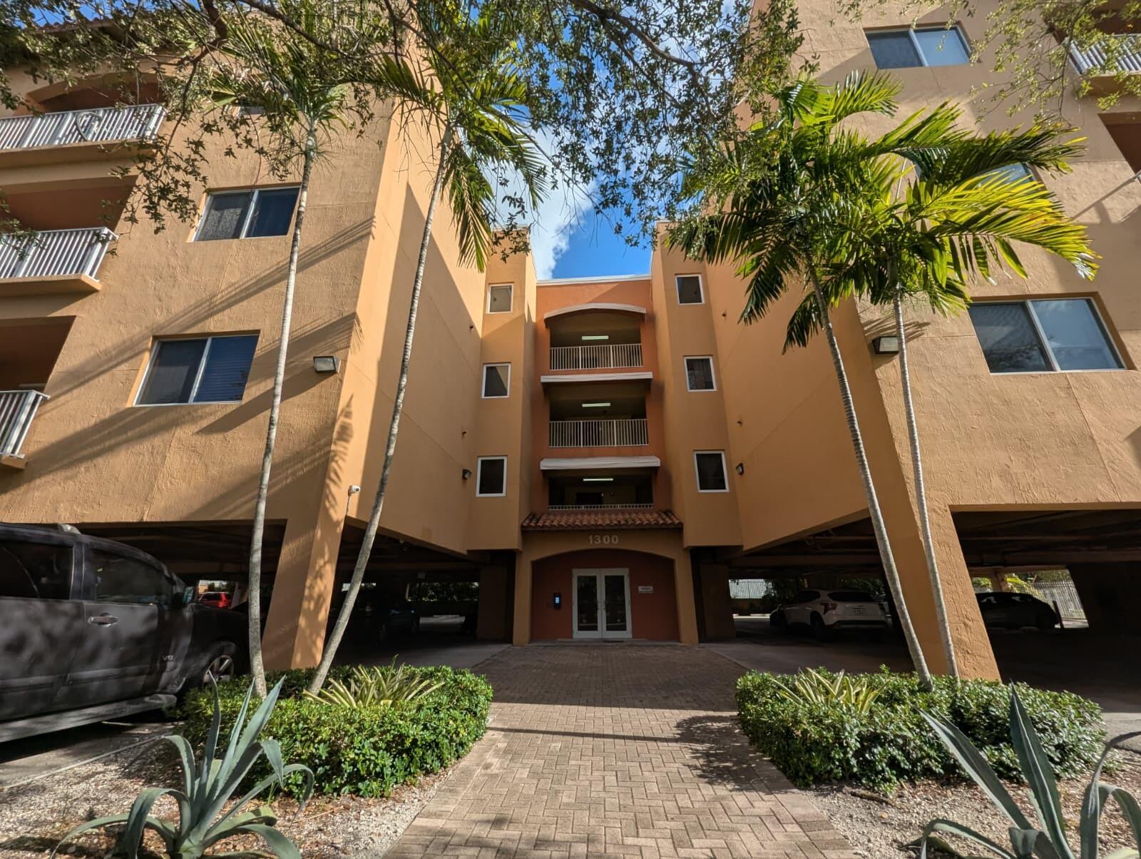 Listing  1300 NE 109TH Street 301, Miami, FL 33161, Miami, FL 33161