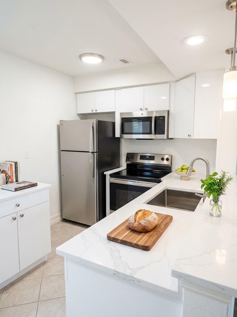 Listing  2713 NE 33rd Avenue 2, Fort Lauderdale, FL 33308, Fort Lauderdale, FL 33308