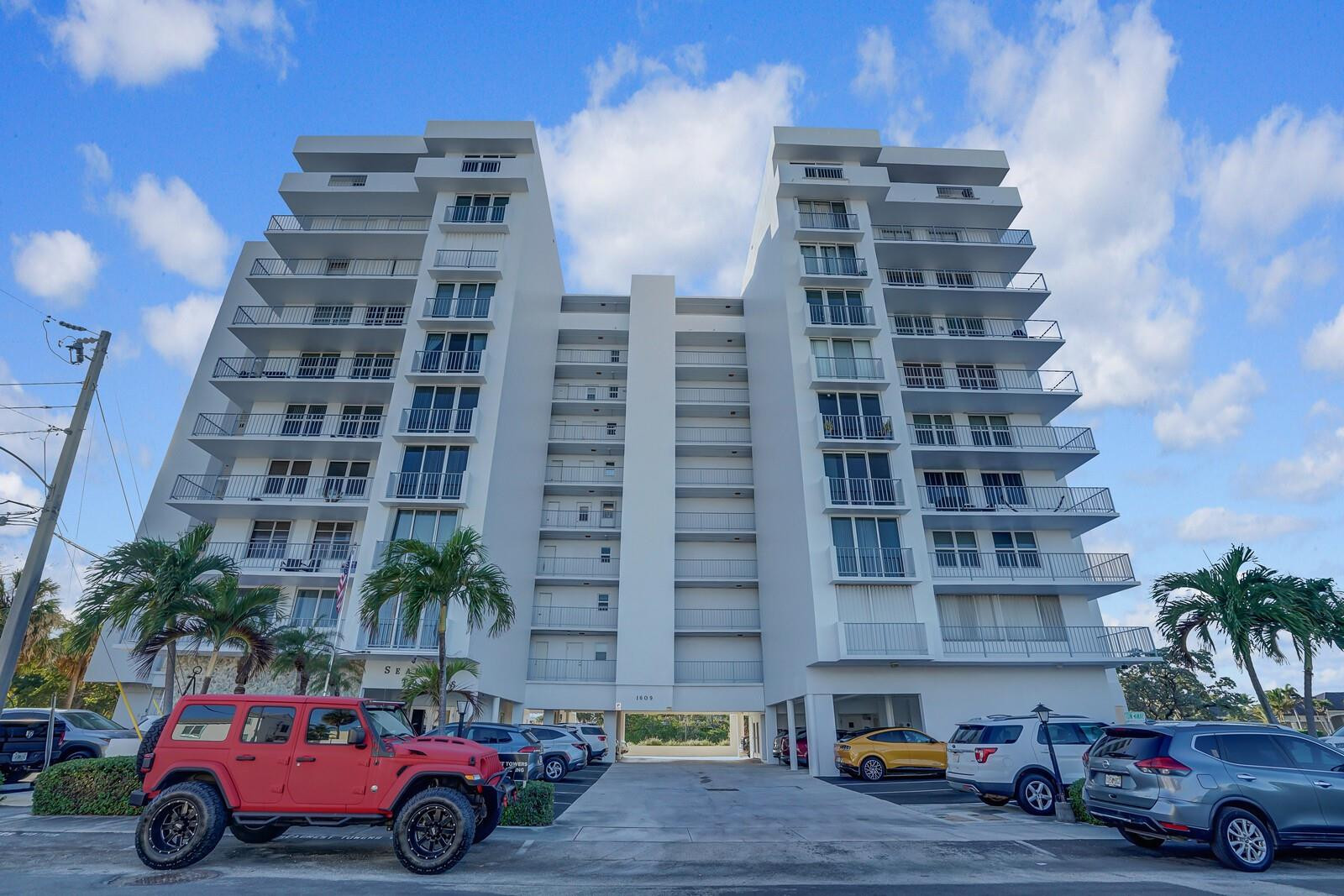 Listing  1609 N Riverside Drive Unit 304, Pompano Beach, FL 33062, Pompano Beach, FL 33062