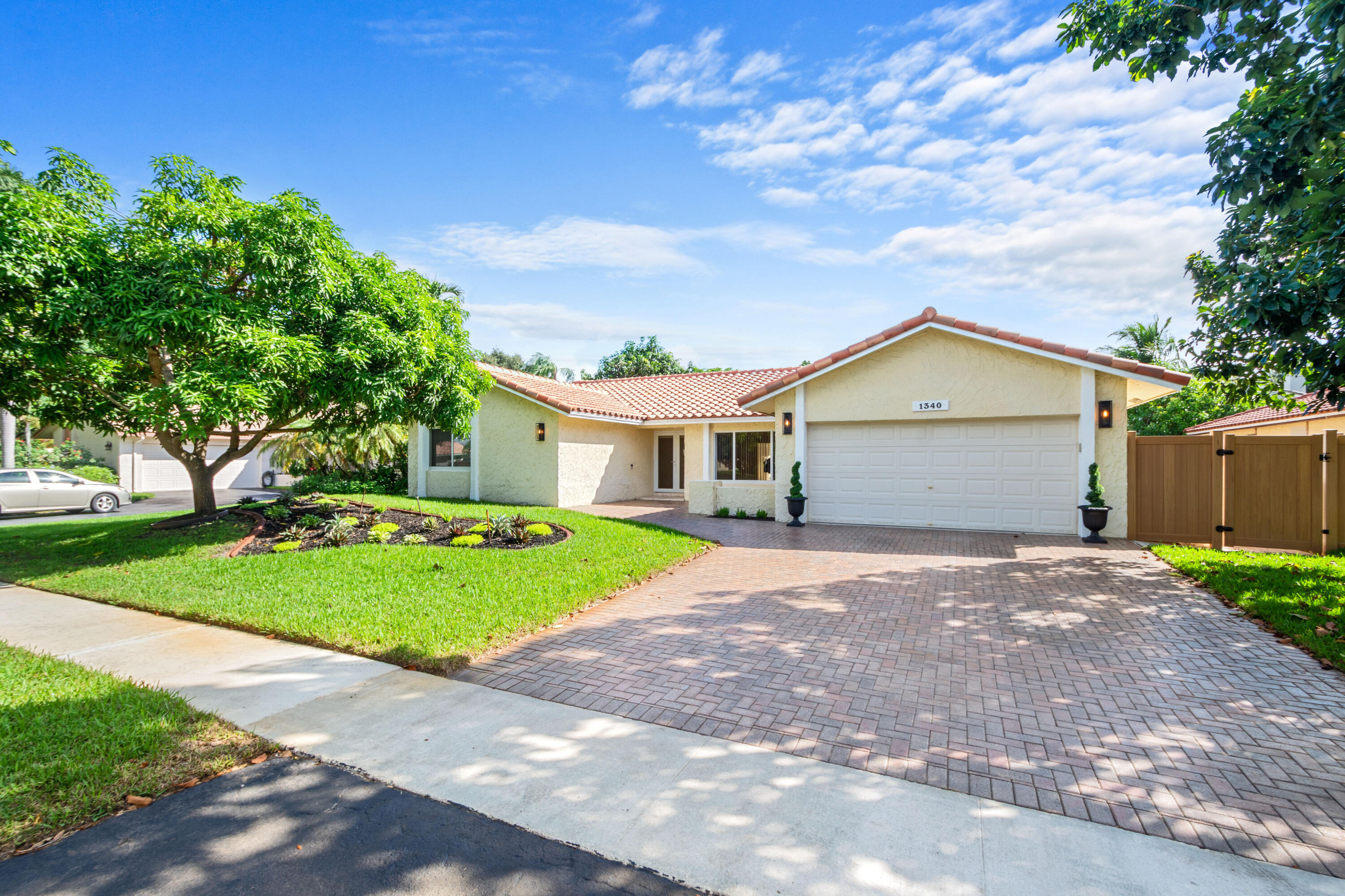 Listing  1340 NW 97TH Avenue, Plantation, FL 33322, Plantation, FL 33322
