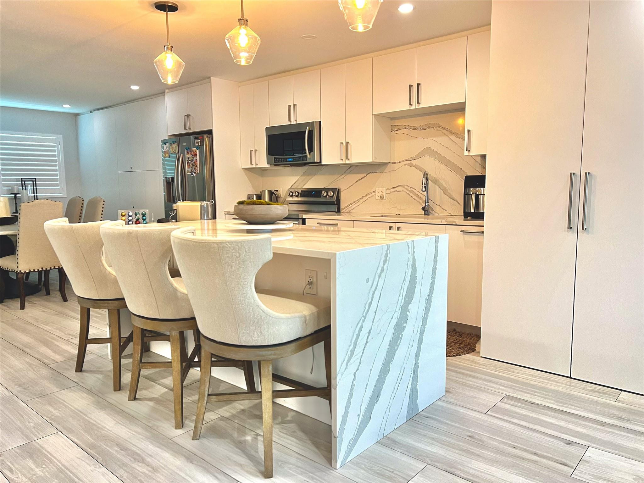 Listing  2115 NE 37th Drive 121, Fort Lauderdale, FL 33308, Fort Lauderdale, FL 33308
