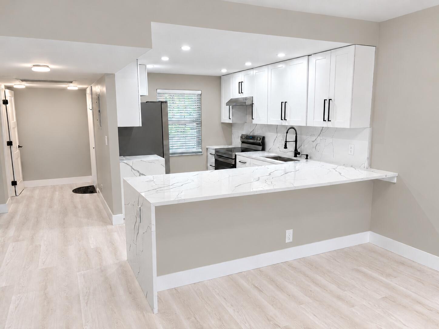 Listing  3900 Oaks Clubhouse Drive 101, Pompano Beach, FL 33069, Pompano Beach, FL 33069