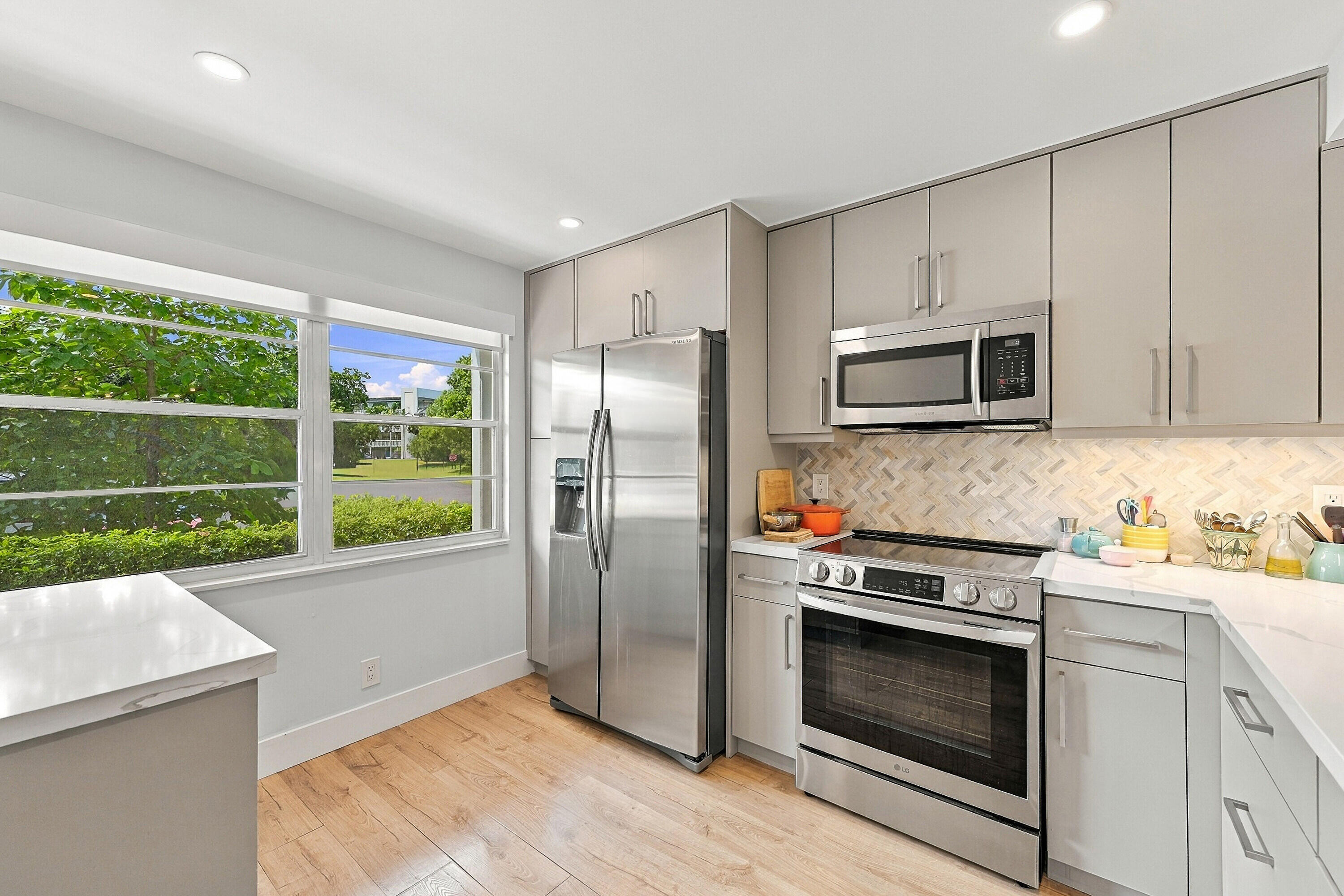 View details of listing 2802 Victoria WAY Way J1, Coconut Creek, FL 33066 Coconut Creek with MLS#