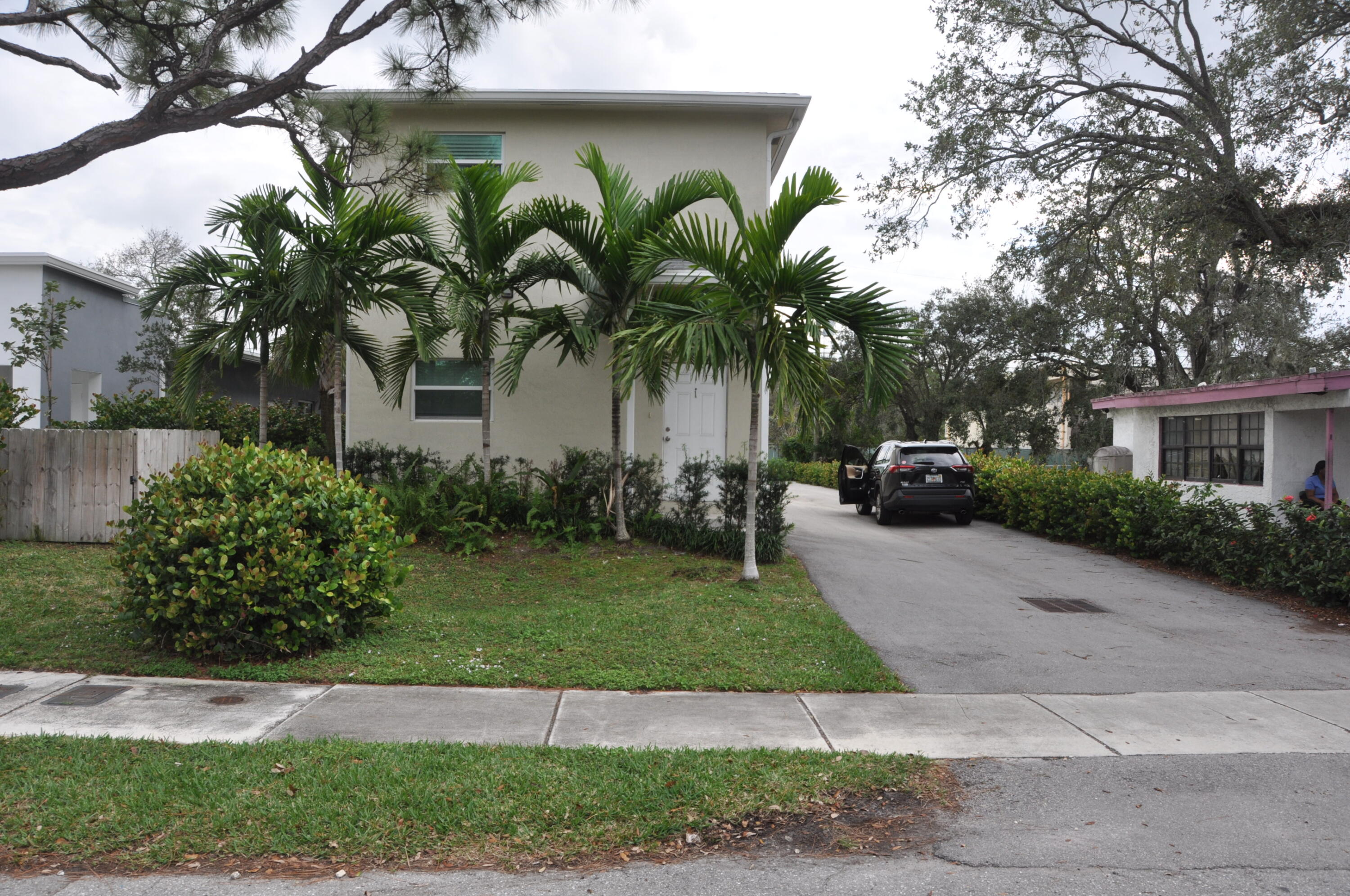 Listing  1216 NW 6th Court 3, Fort Lauderdale, FL 33311, Fort Lauderdale, FL 33311