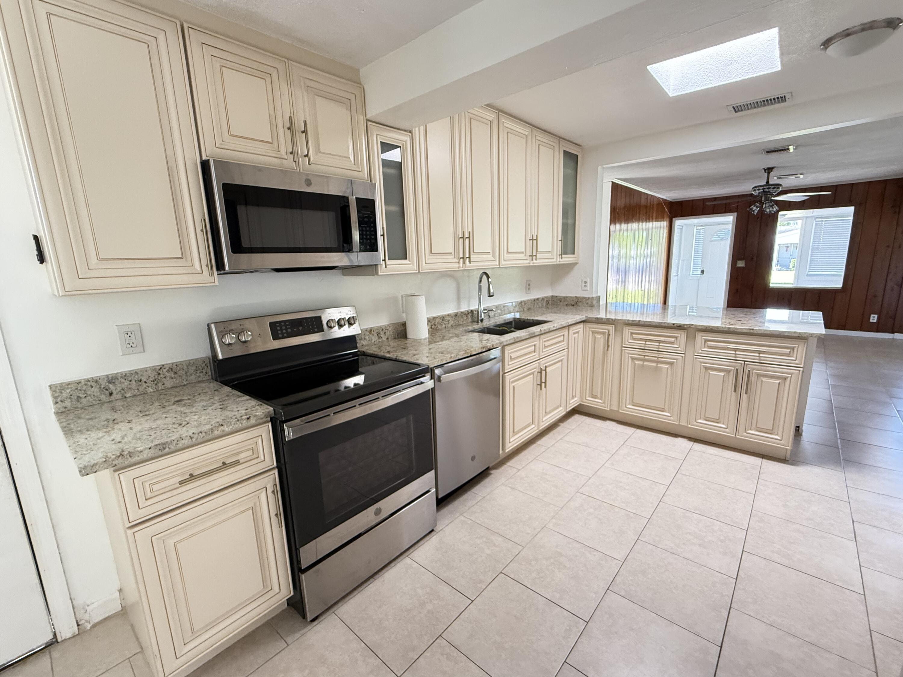 View details of listing 2877 Seminole Road, Palm Springs, FL 33406 Palm Springs with MLS#