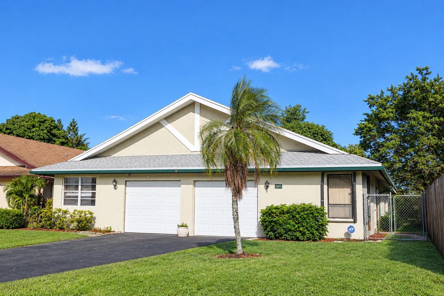 View details of listing 1211 SW 74TH Avenue, North Lauderdale, FL 33068 North Lauderdale with MLS#