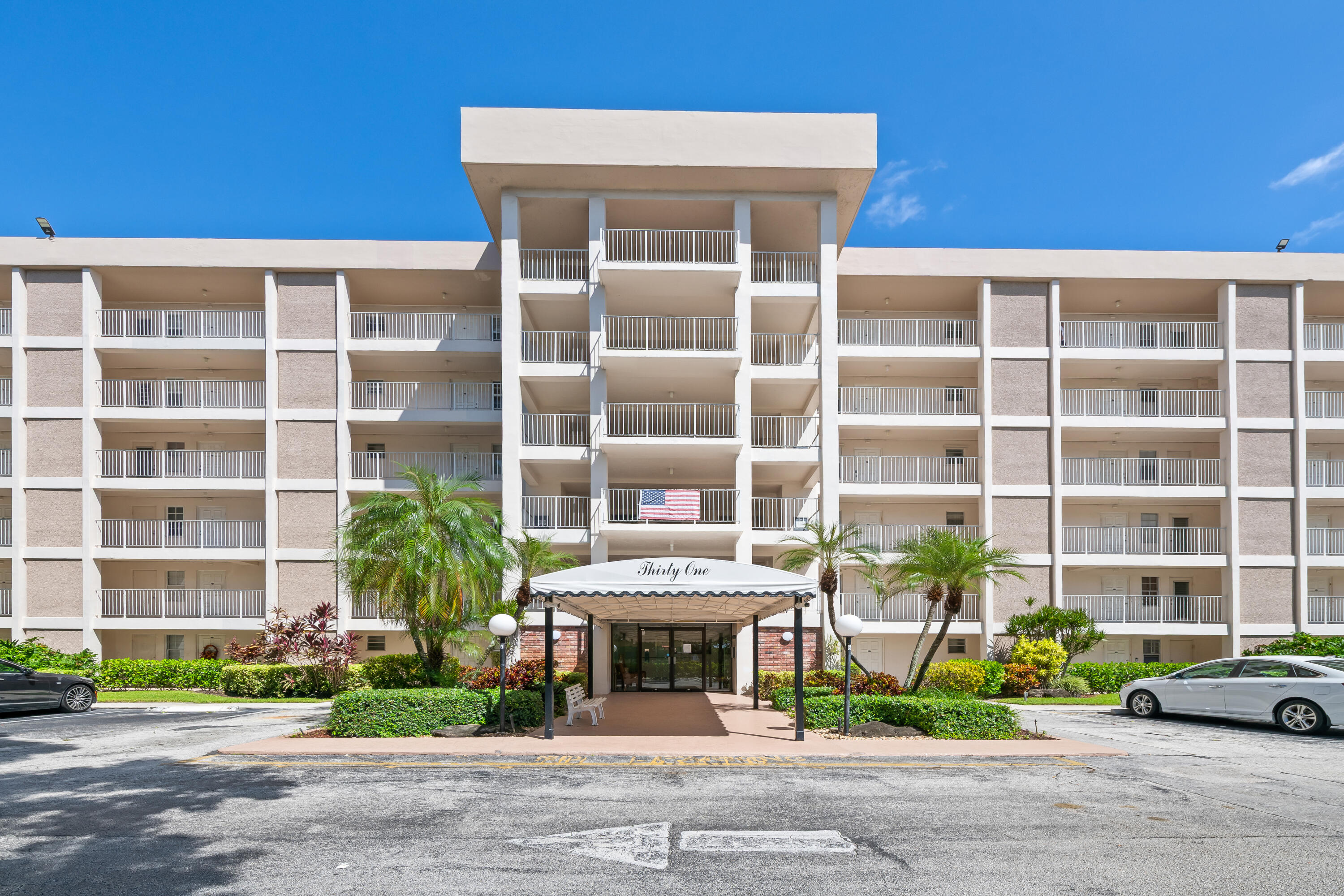 Listing  2901 S PALM AIRE Drive 402, Pompano Beach, FL 33069, Pompano Beach, FL 33069