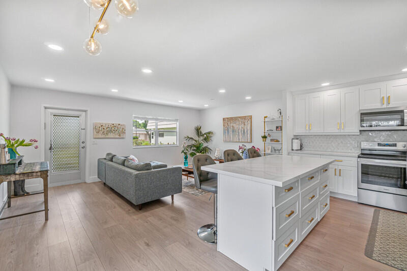Listing  70 Valencia C, Delray Beach, FL 33446, Delray Beach, FL 33446