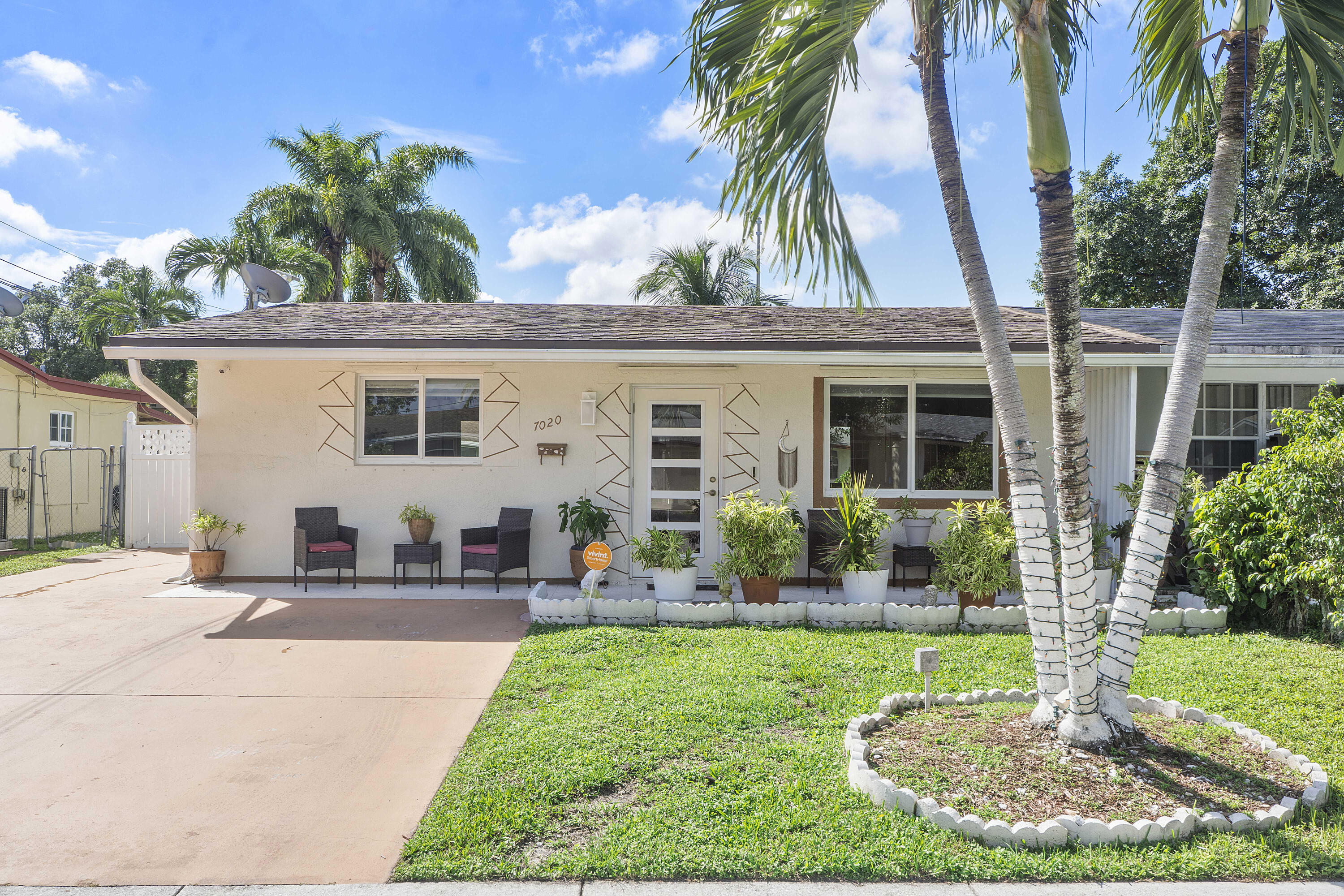 View details of listing 7020 SW 20TH, North Lauderdale, FL 33068 North Lauderdale with MLS#