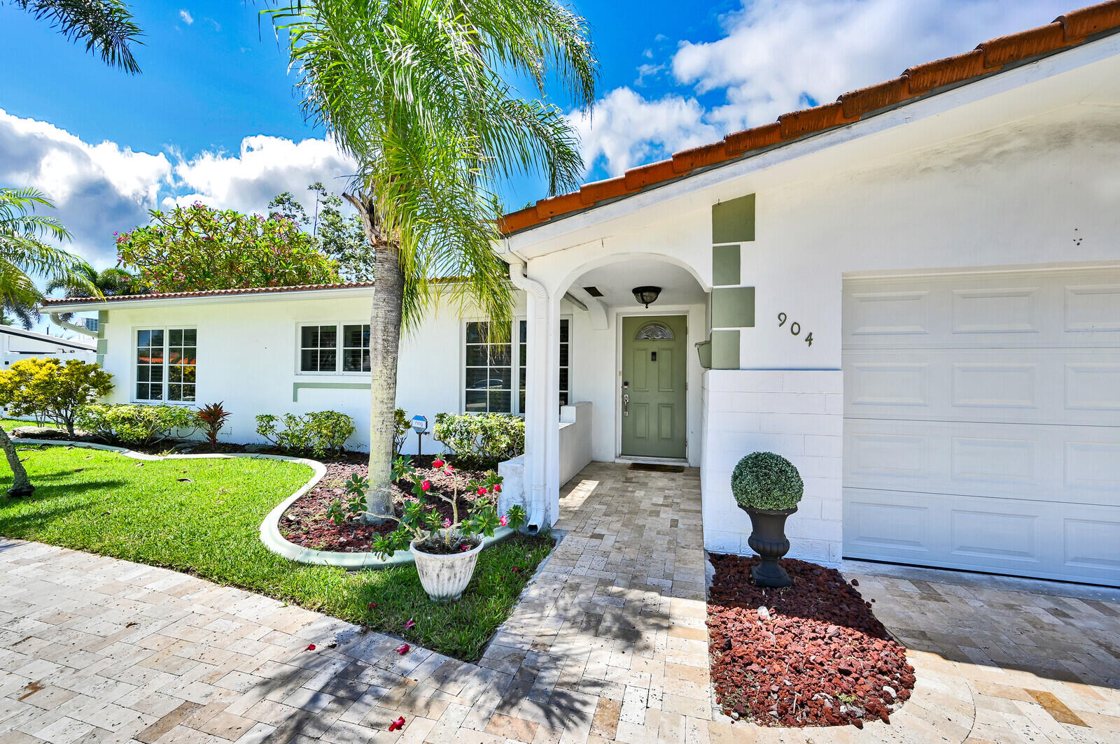 Listing  904 SE 12th Street, Deerfield Beach, FL 33441, Deerfield Beach, FL 33441