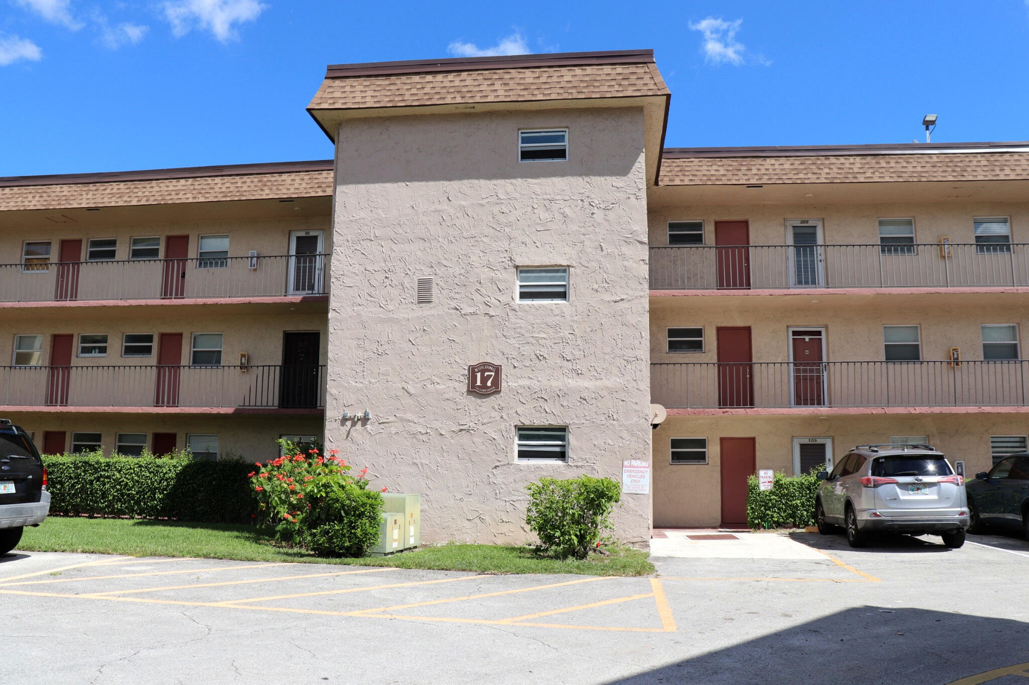 View details of listing 715 Lori Drive Apt 315, Palm Springs, FL 33461 Palm Springs with MLS#