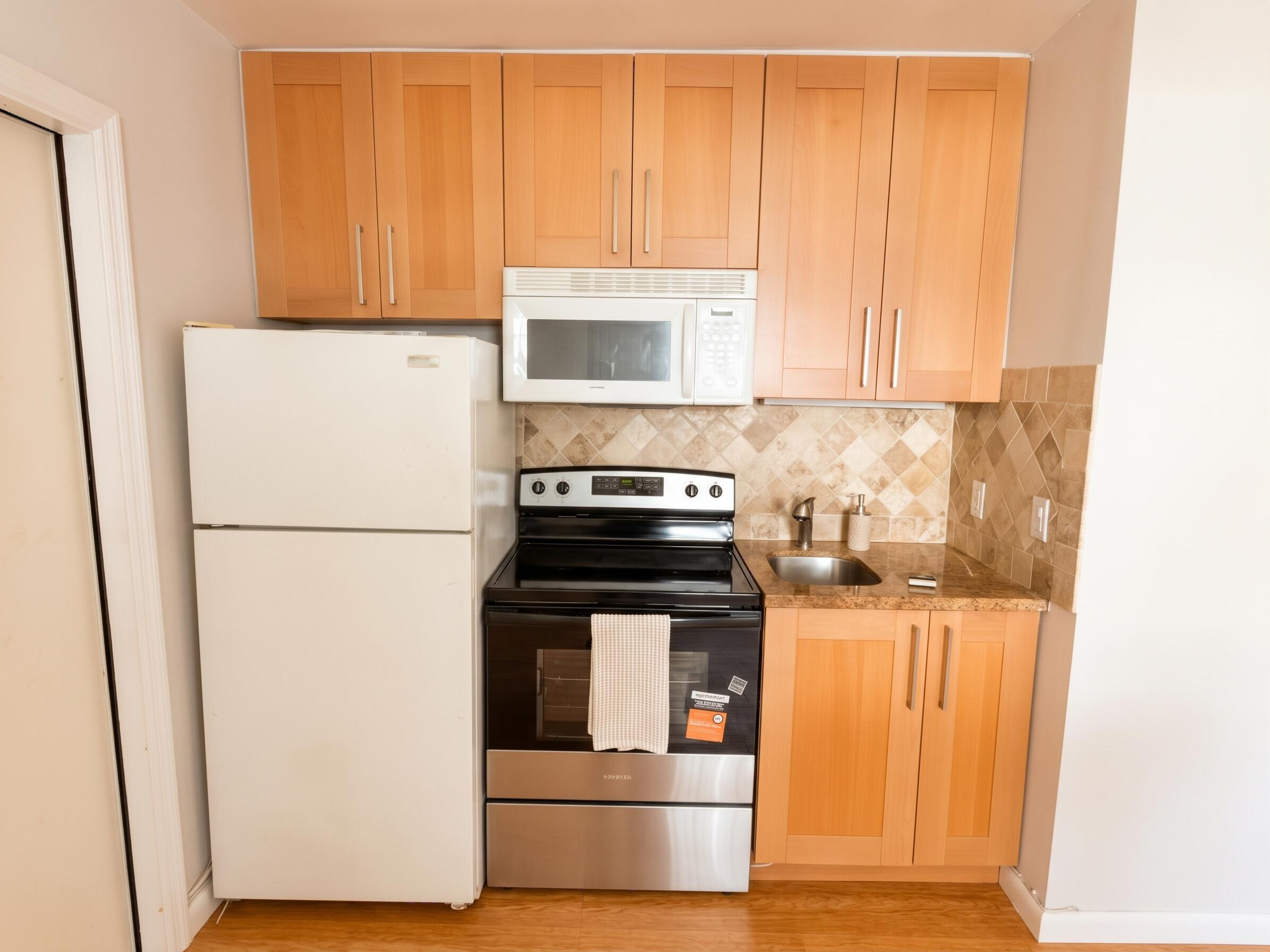 View details of listing 713 SE 18th Street 1-5, Fort Lauderdale, FL 33316 Fort Lauderdale with MLS#