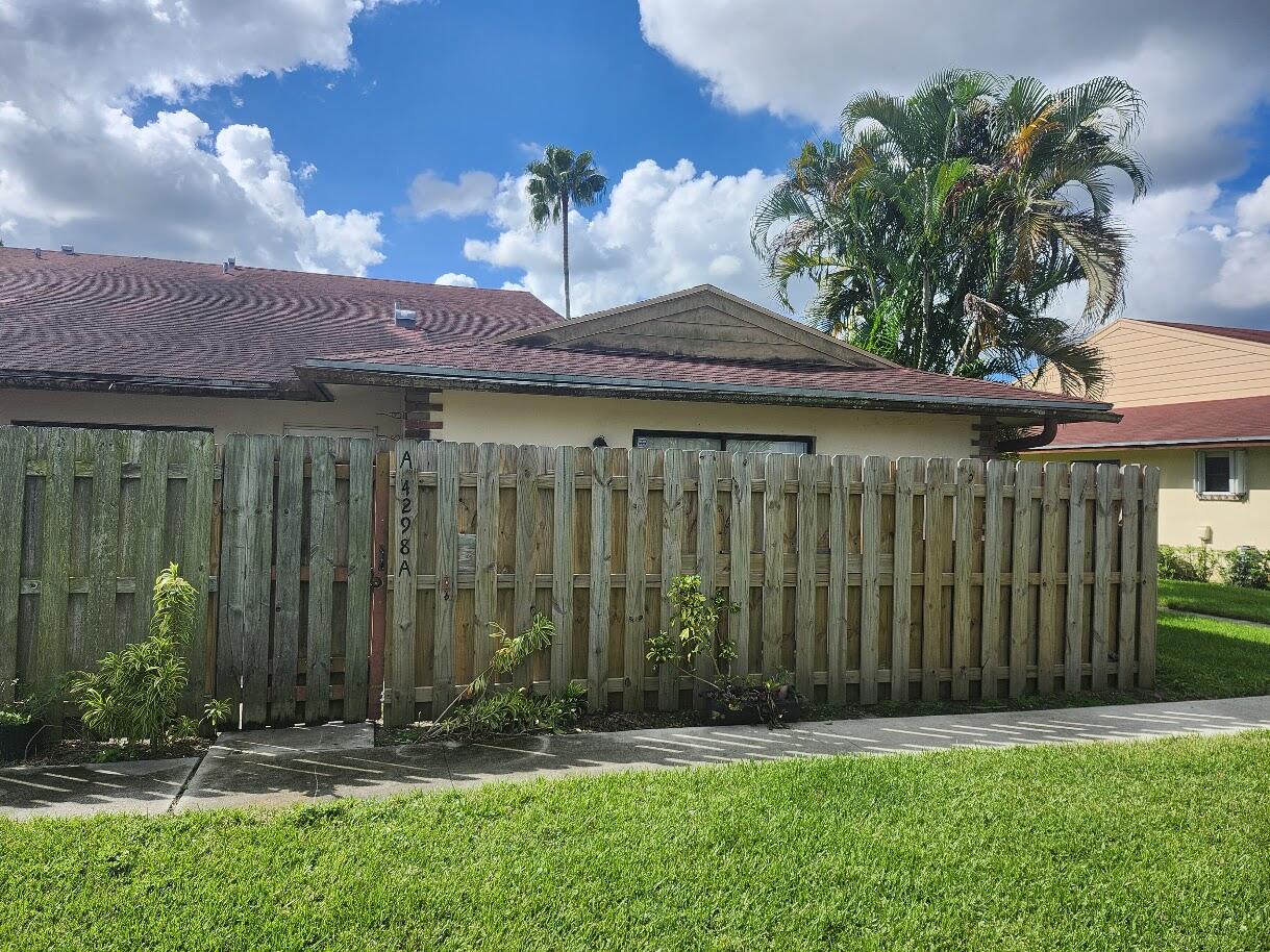 Listing  4298 Woodstock Drive A, West Palm Beach, FL 33409, West Palm Beach, FL 33409