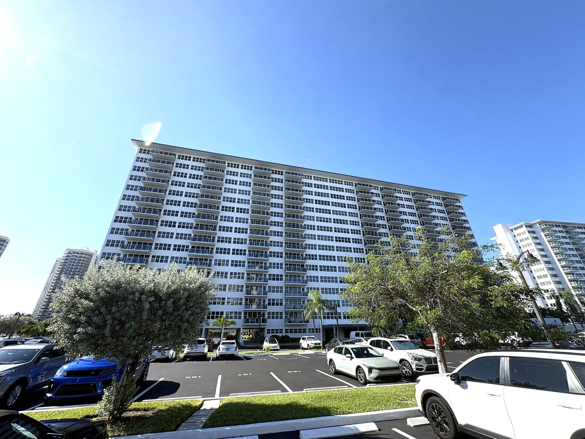 View details of listing 3333 NE 34th Street 817, Fort Lauderdale, FL 33308 Fort Lauderdale with MLS#