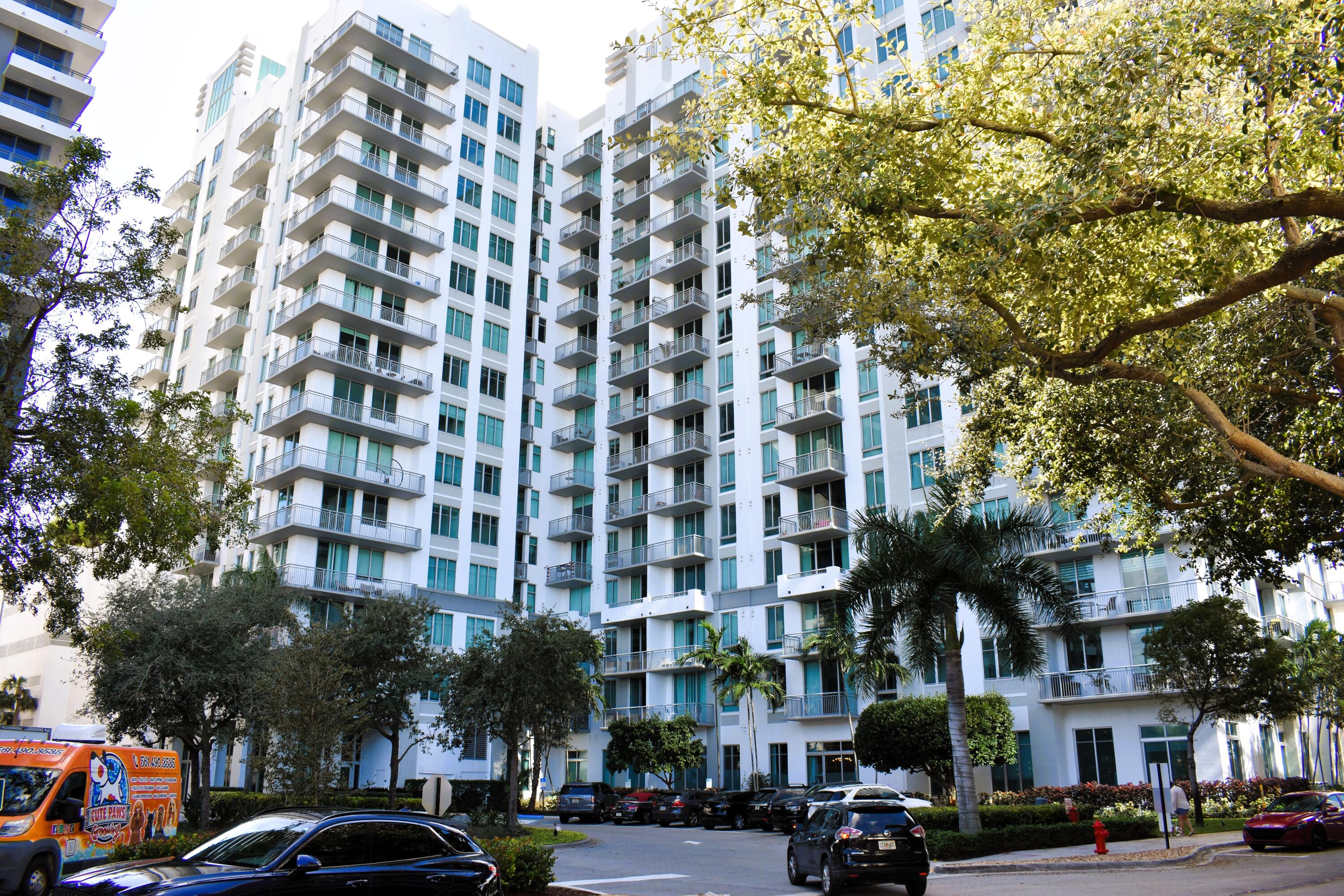 Listing  300 S Australian Avenue S 1010, West Palm Beach, FL 33401, West Palm Beach, FL 33401