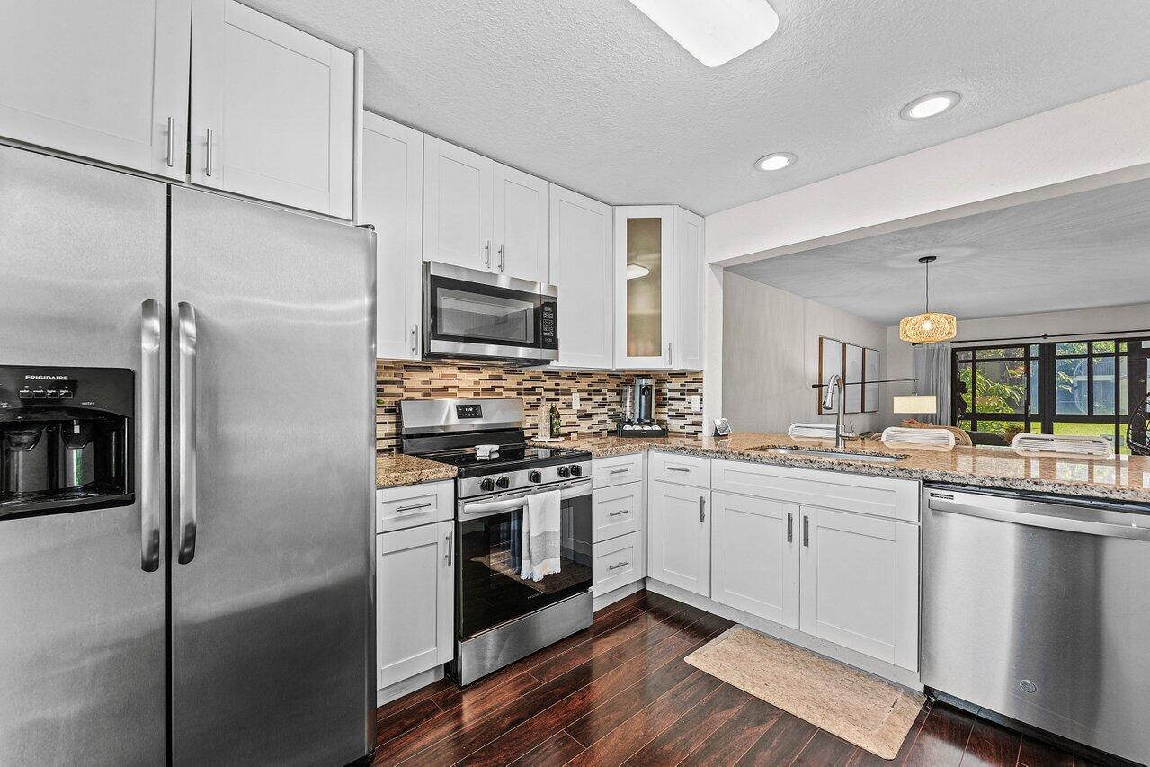 View details of listing 4225 Carambola Circle S 26108, Coconut Creek, FL 33066 Coconut Creek with MLS#