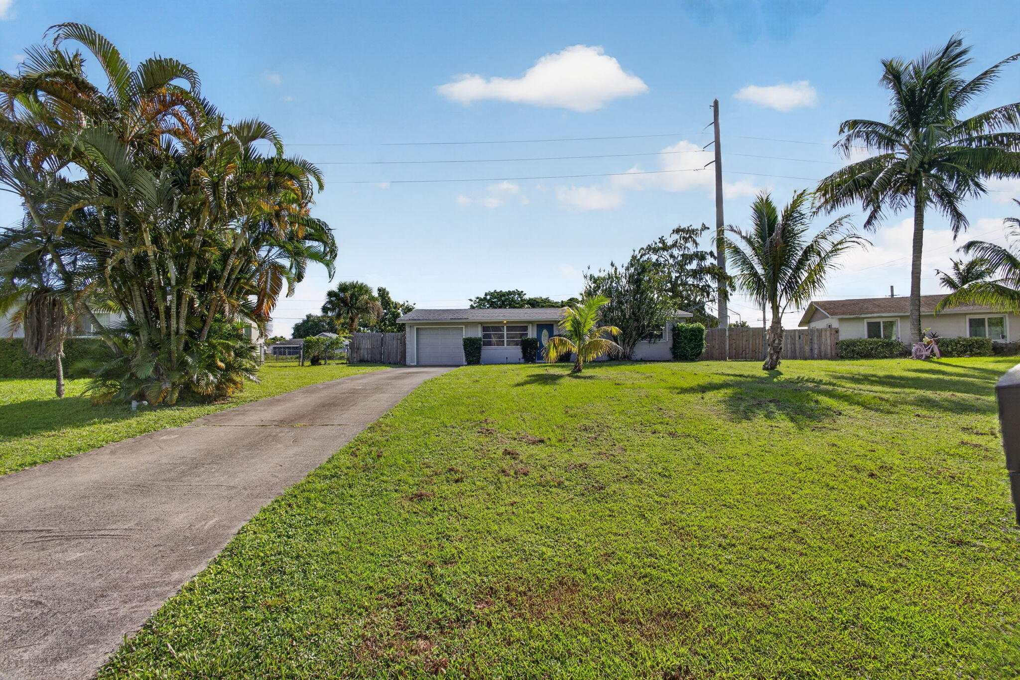 Listing  446 E SHADYSIDE Circle, West Palm Beach, FL 33415, West Palm Beach, FL 33415