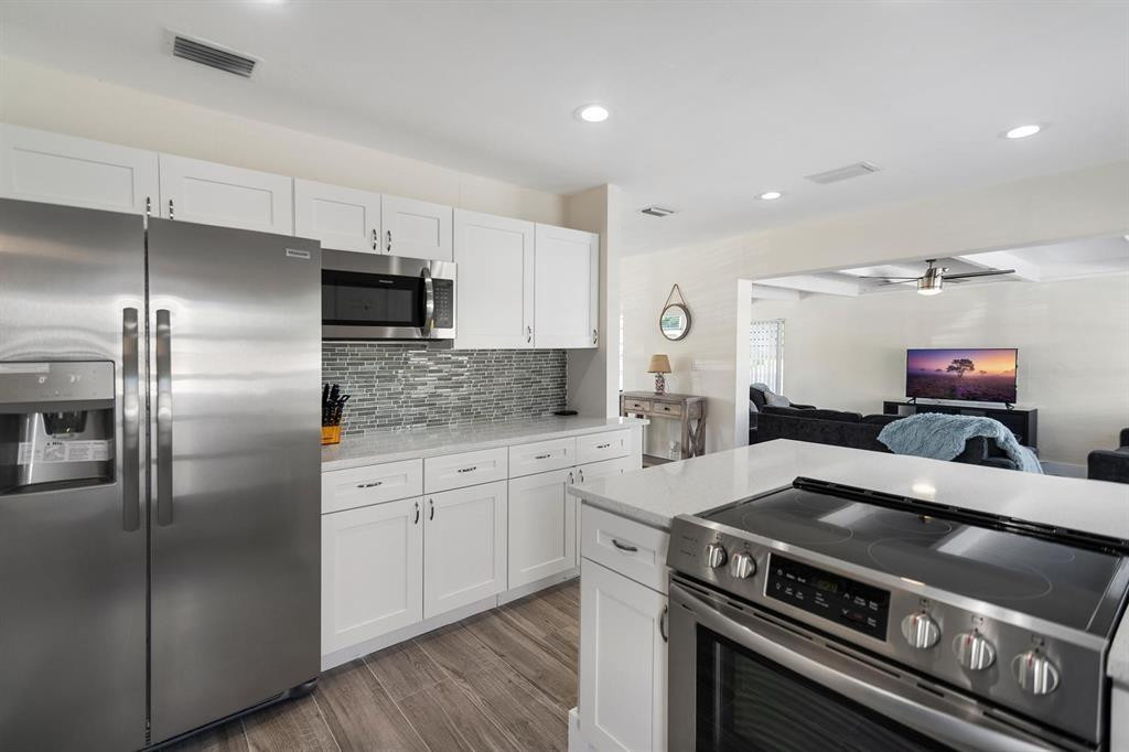 Listing  2501 NE 12TH Street, Pompano Beach, FL 33062, Pompano Beach, FL 33062