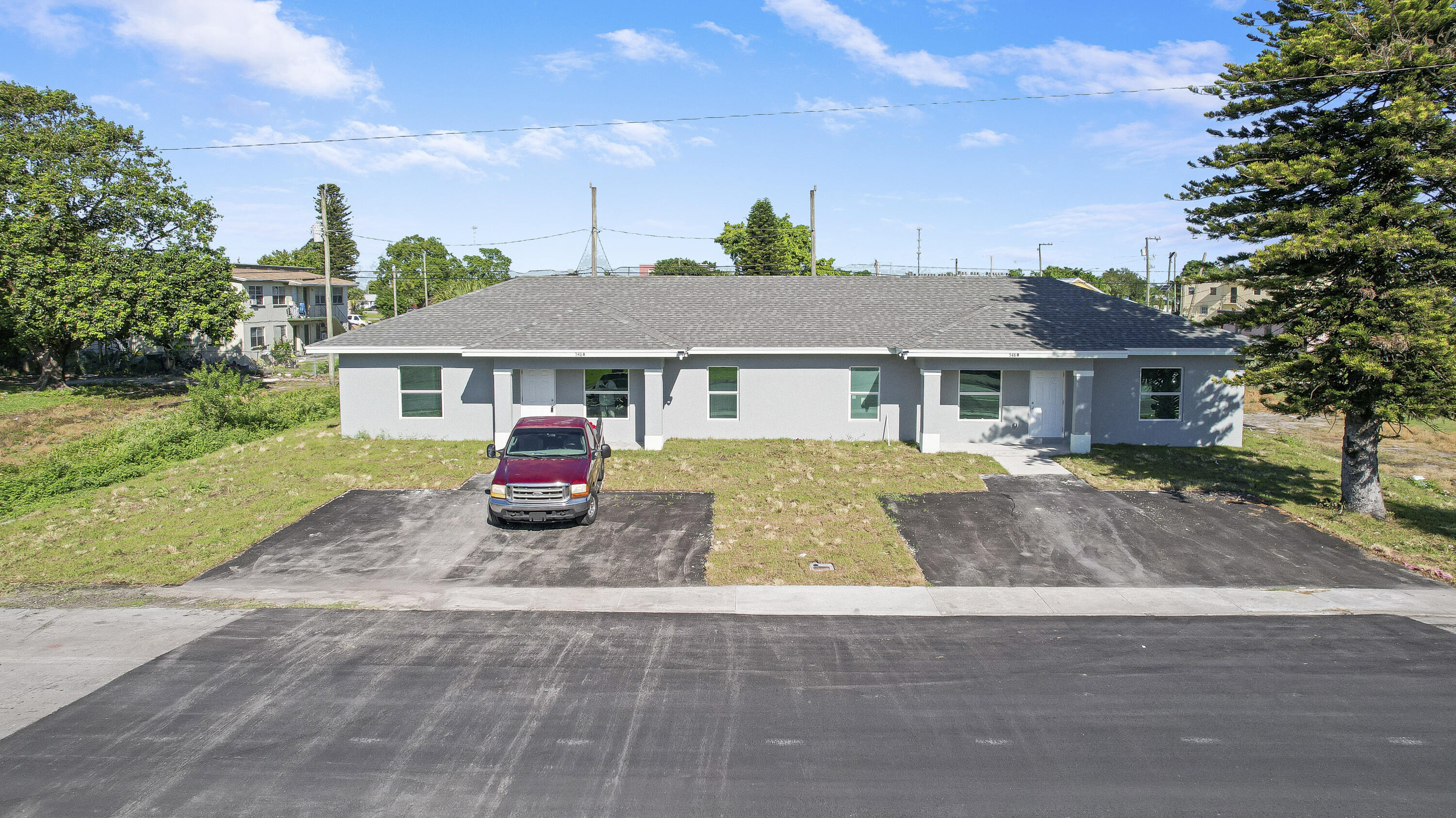 View details of listing 548 SW 5TH Street B, Belle Glade, FL 33430 Belle Glade with MLS#