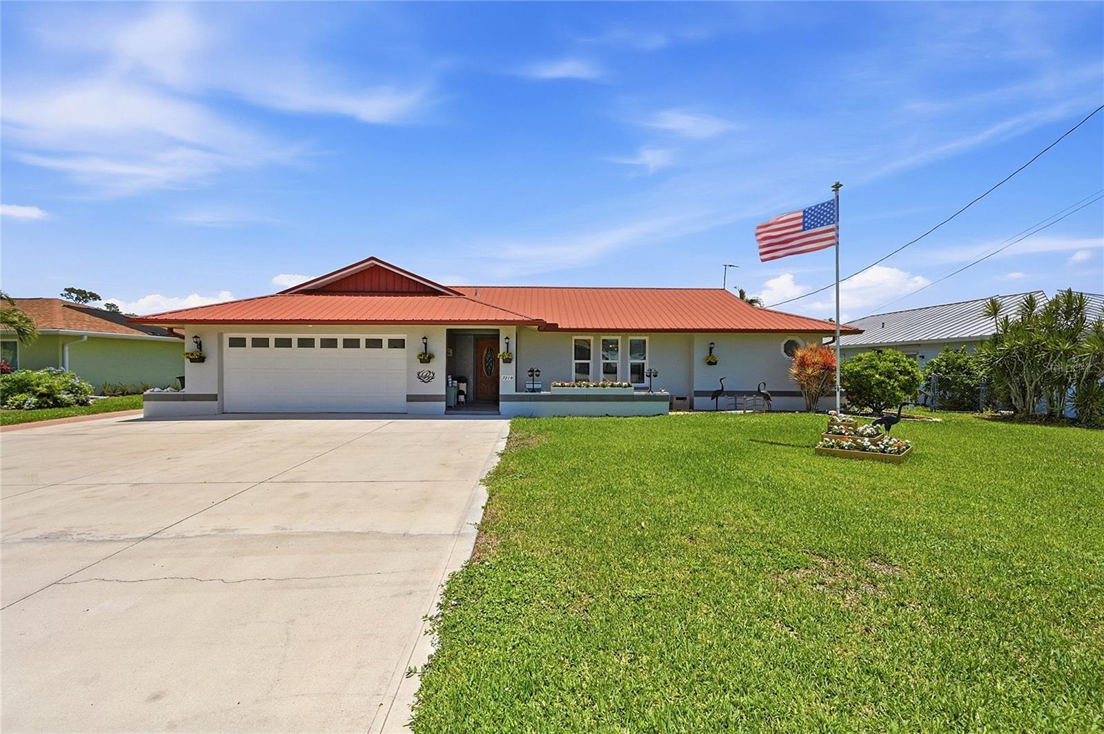 View details of listing 7219 REYMOOR DR NORTH FORT MYERS with MLS# C7528404