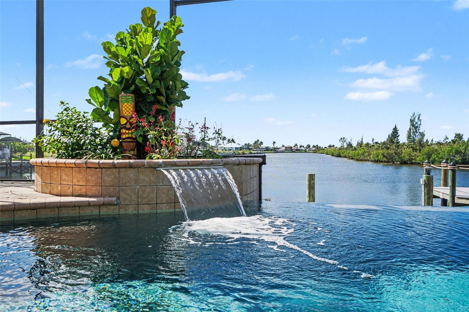 Listing C7532080 4214 GULFSTREAM PKWY, CAPE CORAL, FL 33993