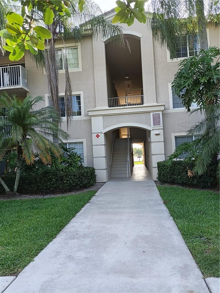 View details of listing 5051 Wiles Road 202, Coconut Creek, FL 33073 Coconut Creek with MLS#