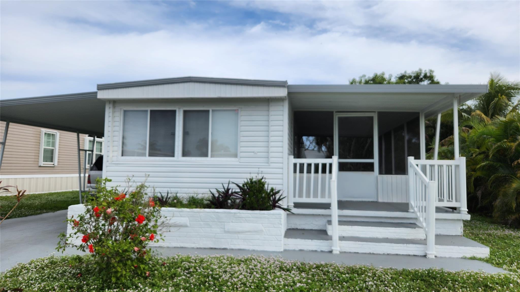 View details of listing 2050 SW 83rd Terrace, Davie, FL 33324 Davie with MLS# 