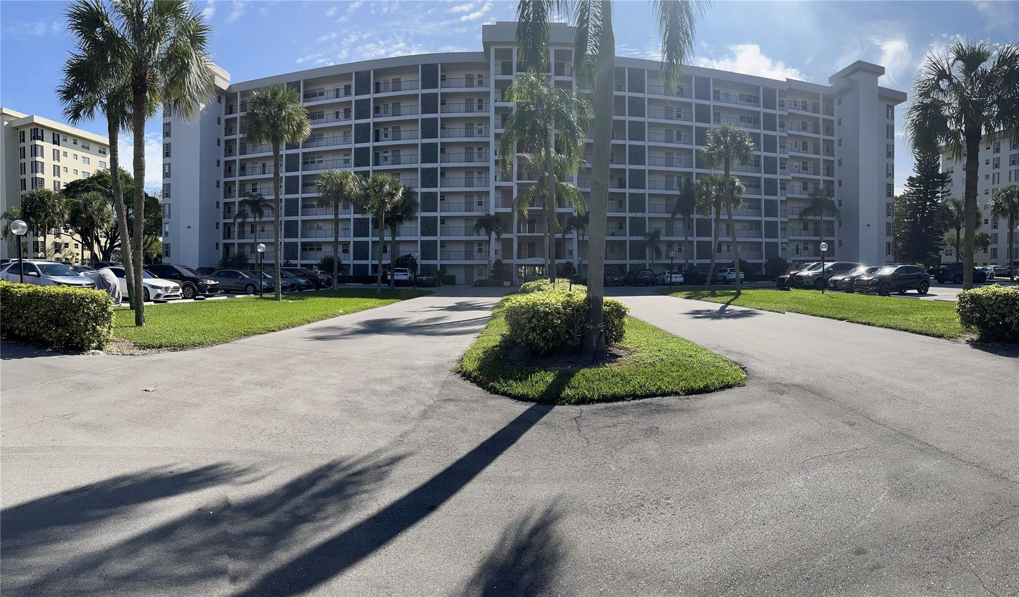 View details of listing 3100 N Palm Aire Drive 304, Pompano Beach, FL 33069 Pompano Beach with MLS#