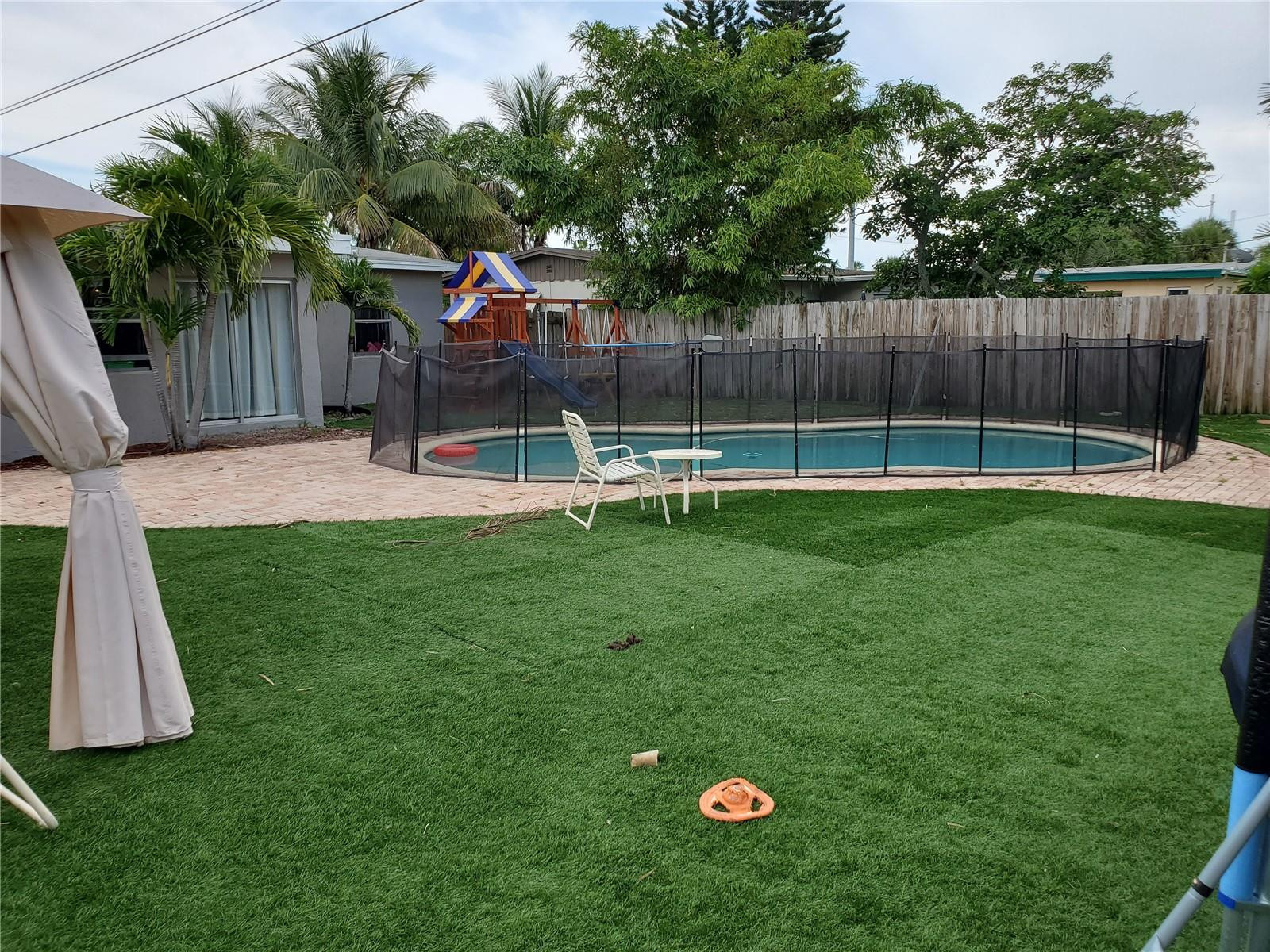 View details of listing 811 S Broadway, Lantana, FL 33462 Lantana with MLS# 