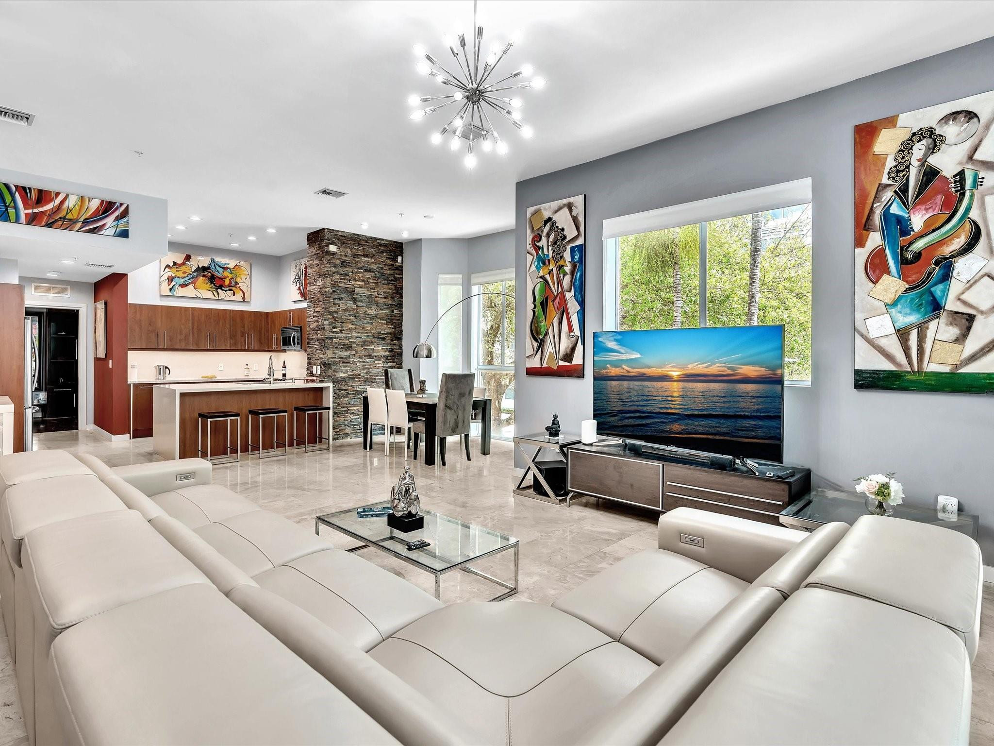View details of listing 733 NE 4th Avenue 733, Fort Lauderdale, FL 33304 Fort Lauderdale with MLS#