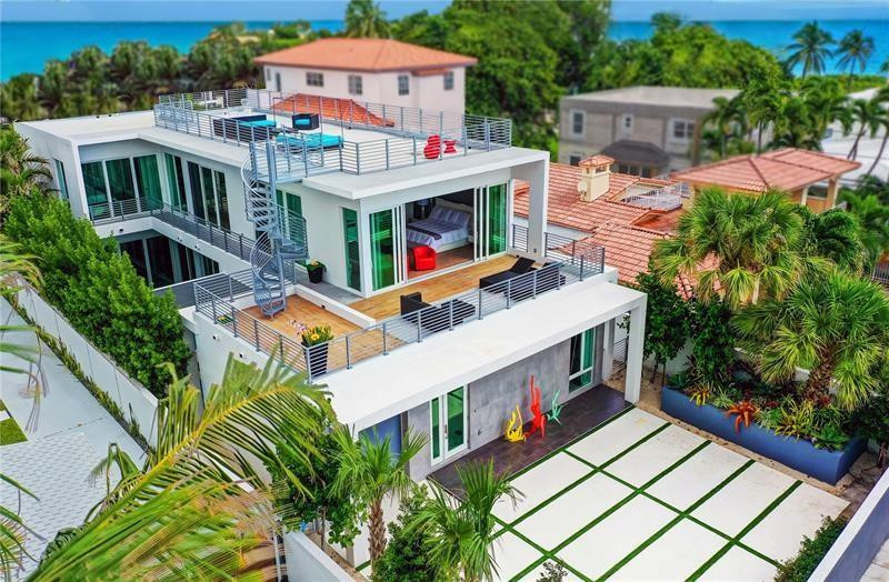 View details of listing 3325 NE 18th, Fort Lauderdale, FL 33305 Fort Lauderdale with MLS#