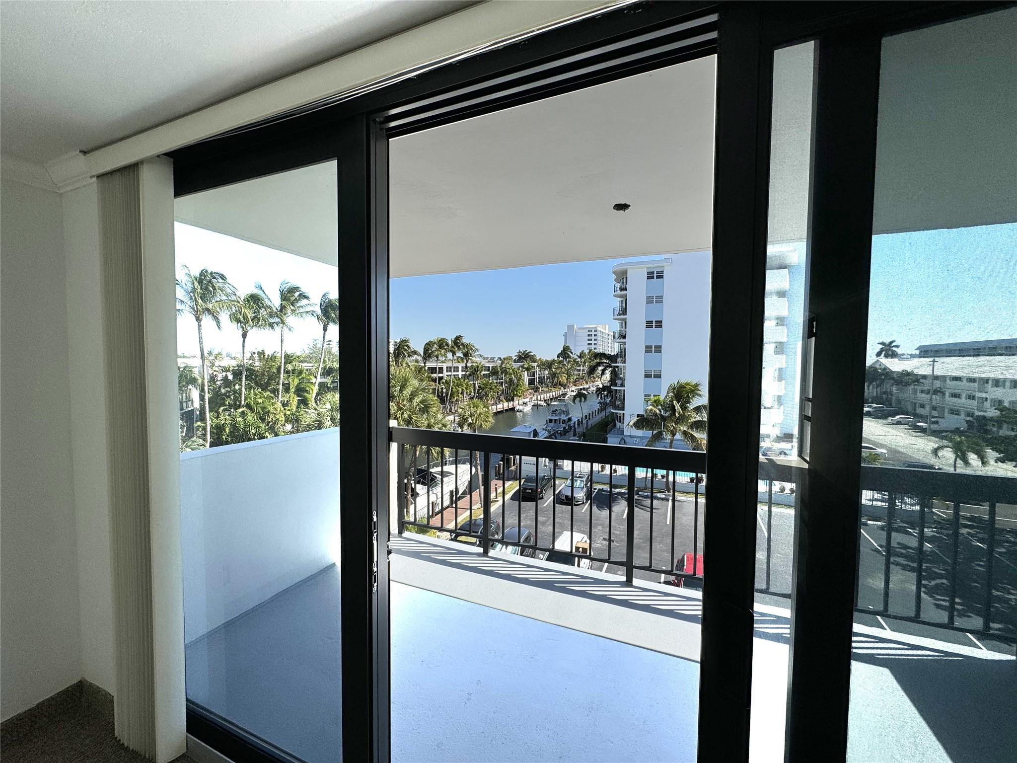 View details of listing 4800 Bayview Drive 406, Fort Lauderdale, FL 33308 Fort Lauderdale with MLS#